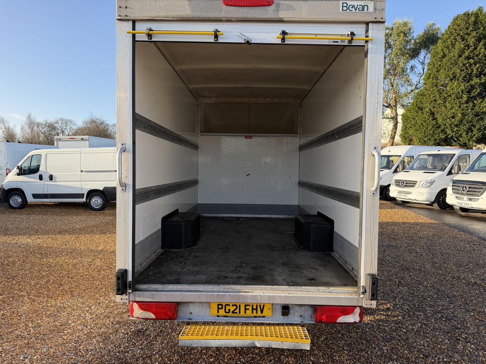 Mercedes-Benz Sprinter 2.1 Progressive Chassis Cab LCV (2018 - )