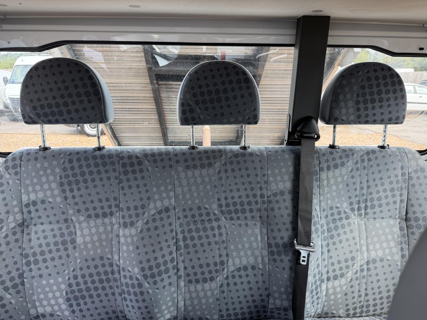 2010 Ford Transit 2.4 TDCi 350 Duratorq Chassis Cab 4dr Diesel Manual RWD L3 (DRW, DPF, 6Spd) (98 bhp) - Thumbnail 3