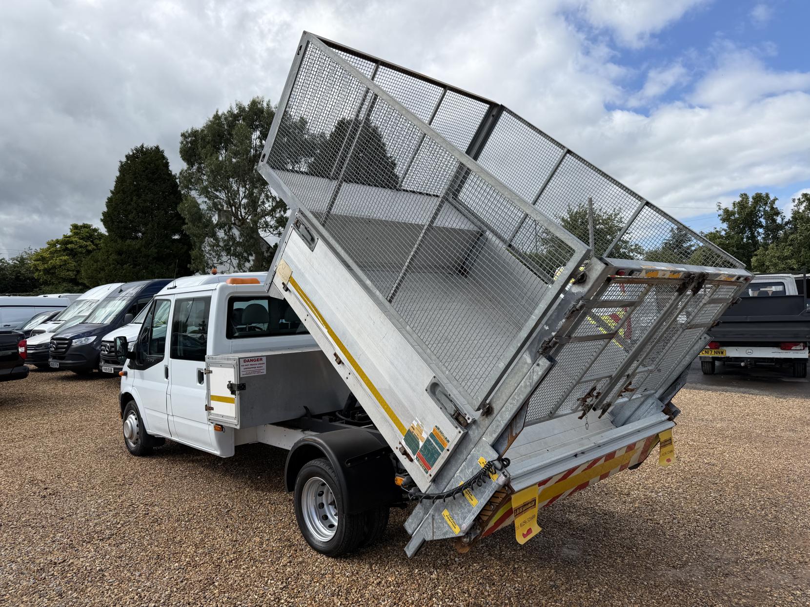 2010 Ford Transit 2.4 TDCi 350 Duratorq Chassis Cab 4dr Diesel Manual RWD L3 (DRW, DPF, 6Spd) (98 bhp) - Thumbnail 9