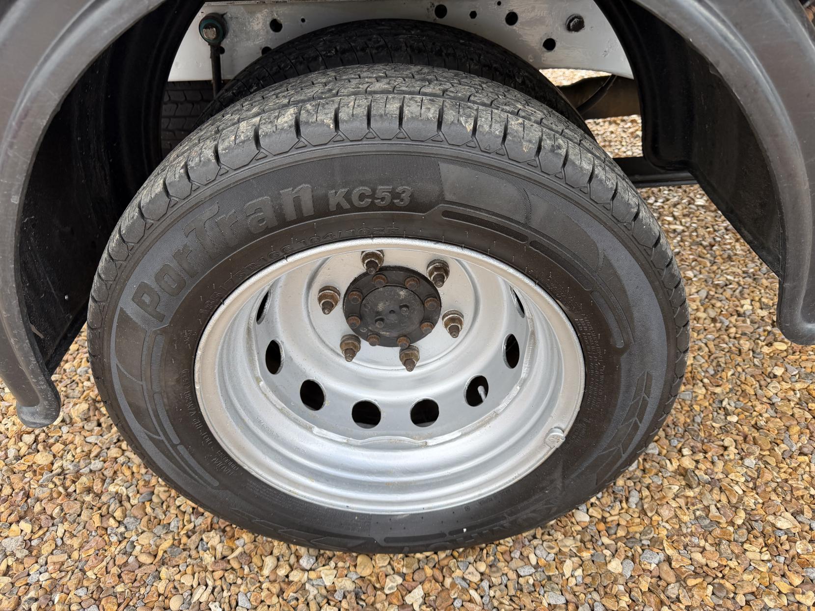 2010 Ford Transit 2.4 TDCi 350 Duratorq Chassis Cab 4dr Diesel Manual RWD L3 (DRW, DPF, 6Spd) (98 bhp) - Thumbnail 66