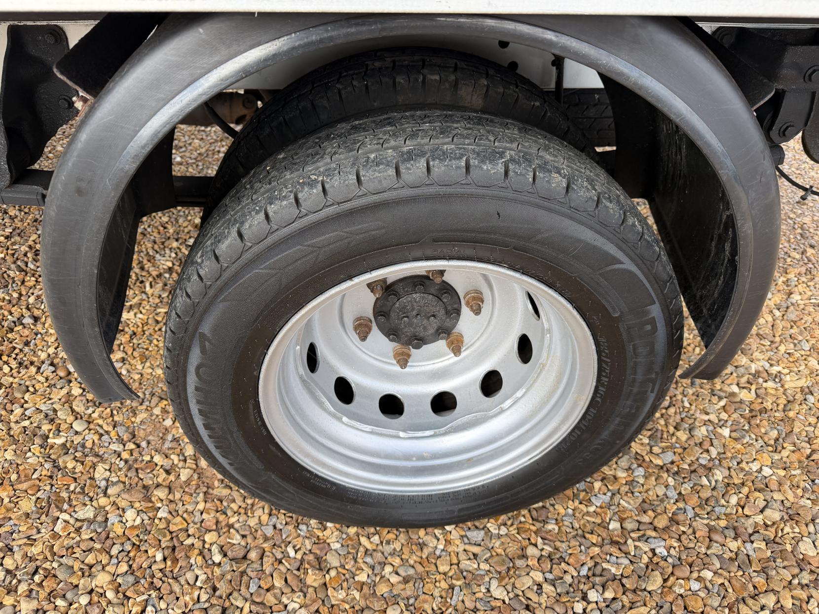 2010 Ford Transit 2.4 TDCi 350 Duratorq Chassis Cab 4dr Diesel Manual RWD L3 (DRW, DPF, 6Spd) (98 bhp) - Thumbnail 67