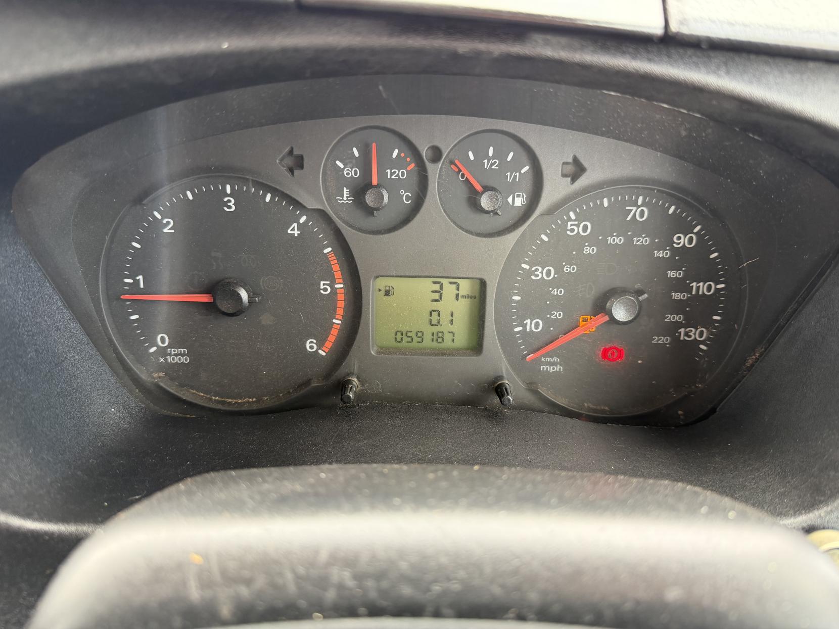 2010 Ford Transit 2.4 TDCi 350 Duratorq Chassis Cab 4dr Diesel Manual RWD L3 (DRW, DPF, 6Spd) (98 bhp) - Thumbnail 22