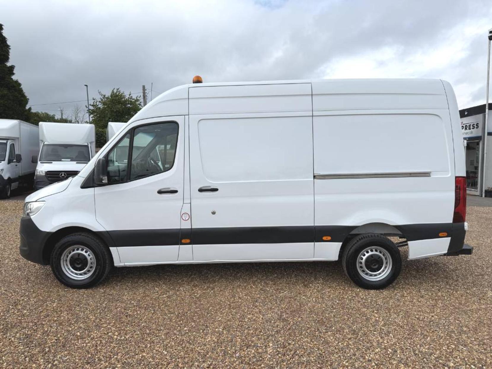 2019 Mercedes-Benz Sprinter 2.1 316 CDI Panel Van 5dr Diesel G-Tronic+ RWD L2 H2 Euro 6 (163 ps) - Thumbnail 7