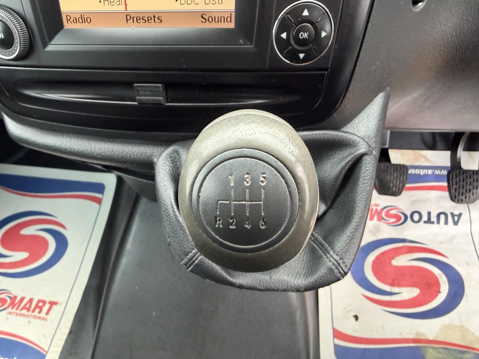 Mercedes-Benz Vito 2.1 110 CDi BlueEFFICIENCY Shuttle Minibus 5dr Diesel Manual L1 (198 g/km, 95 bhp)