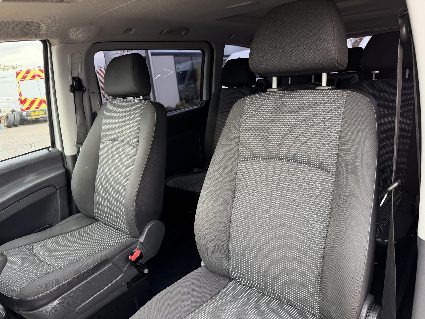 Mercedes-Benz Vito 2.1 110 CDi BlueEFFICIENCY Shuttle Minibus 5dr Diesel Manual L1 (198 g/km, 95 bhp)