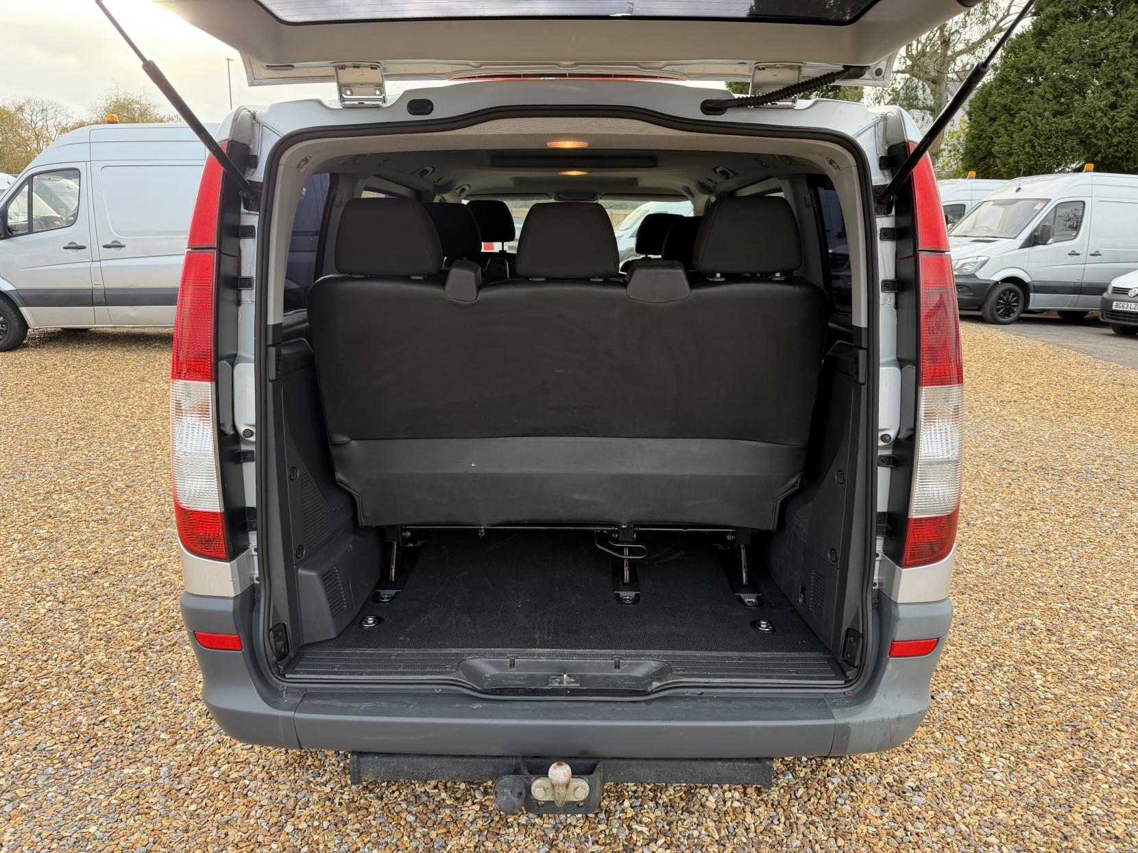 Mercedes-Benz Vito 2.1 110 CDi BlueEFFICIENCY Shuttle Minibus 5dr Diesel Manual L1 (198 g/km, 95 bhp)