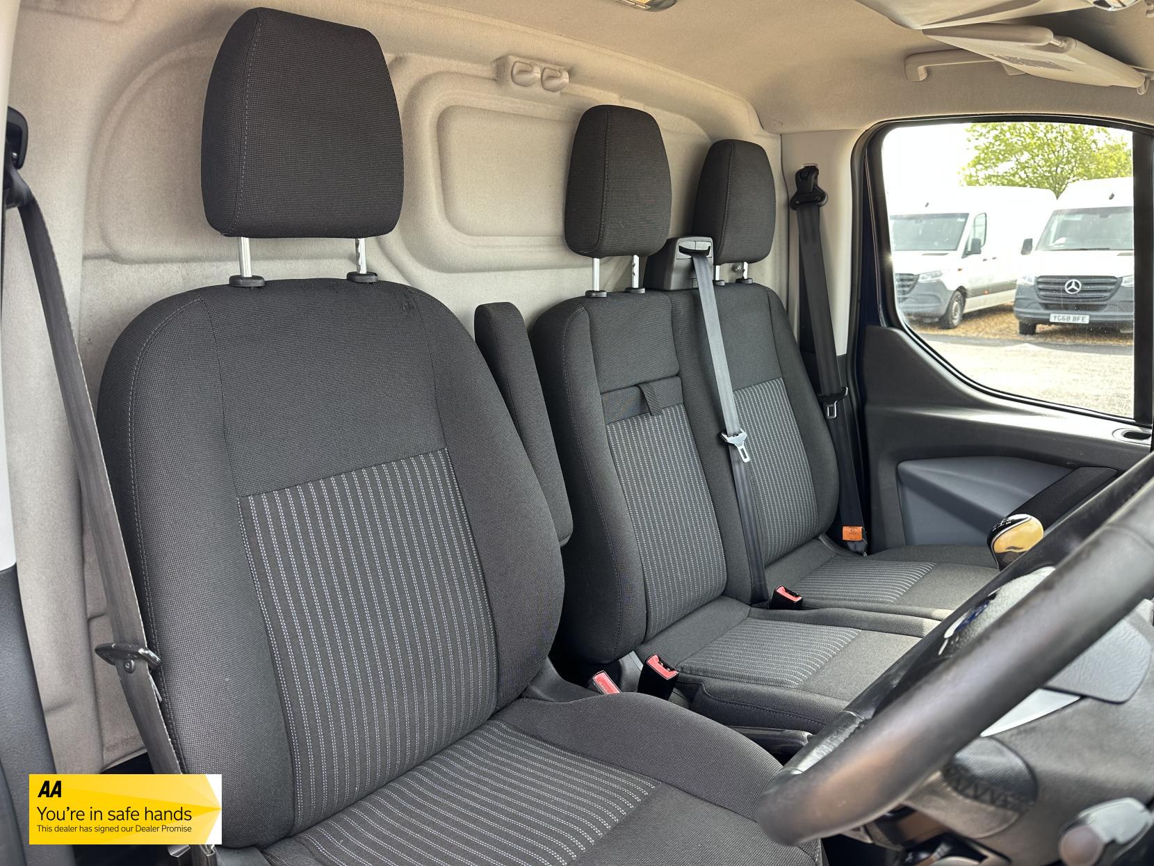 Ford Transit Custom 2.2 TDCi 330 Trend Panel Van 5dr Diesel Manual L2 H1 (197 g/km, 123 bhp)
