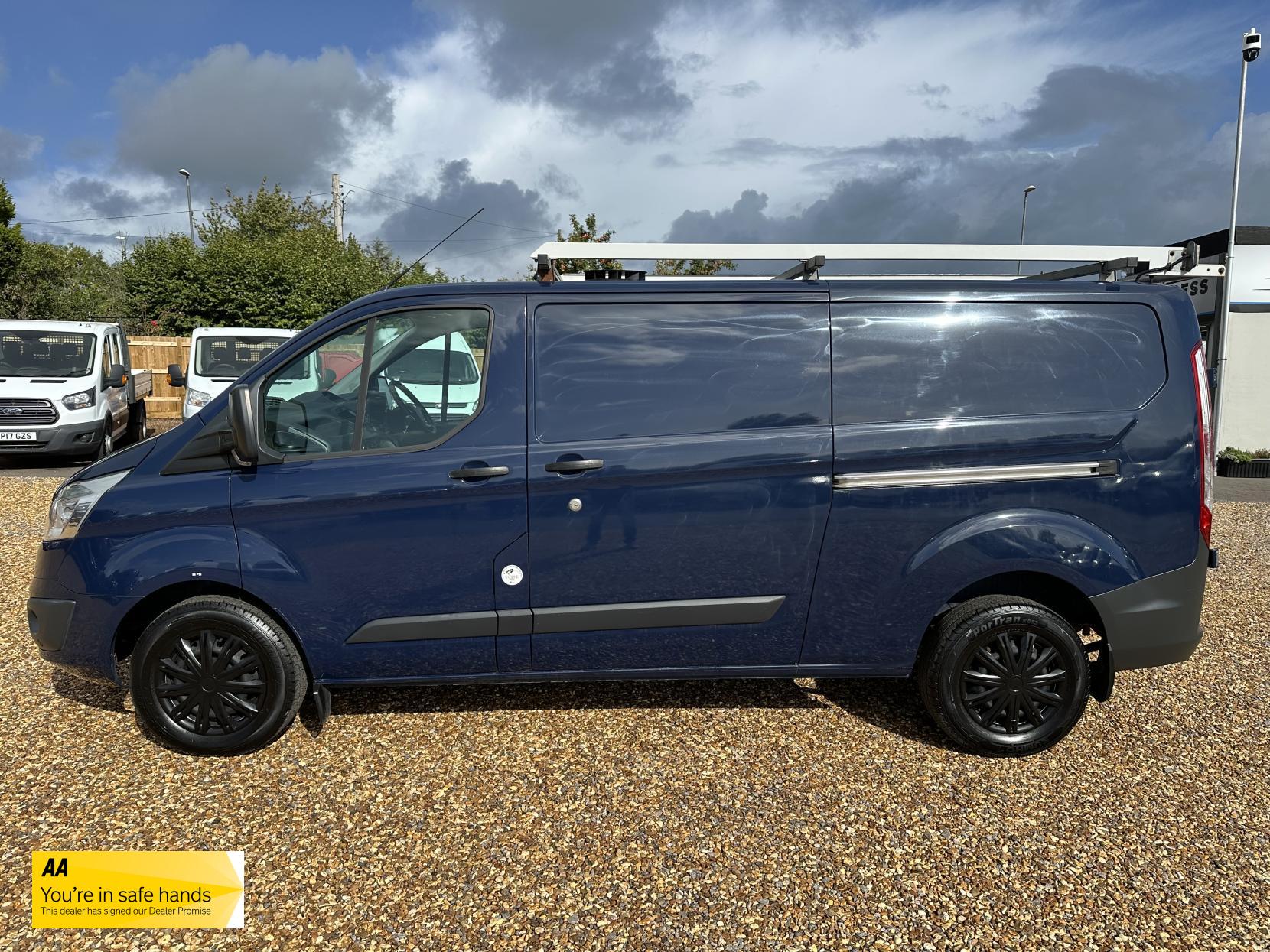 Ford Transit Custom 2.2 TDCi 330 Trend Panel Van 5dr Diesel Manual L2 H1 (197 g/km, 123 bhp)