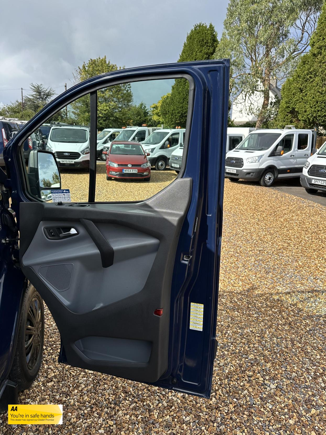 Ford Transit Custom 2.2 TDCi 330 Trend Panel Van 5dr Diesel Manual L2 H1 (197 g/km, 123 bhp)