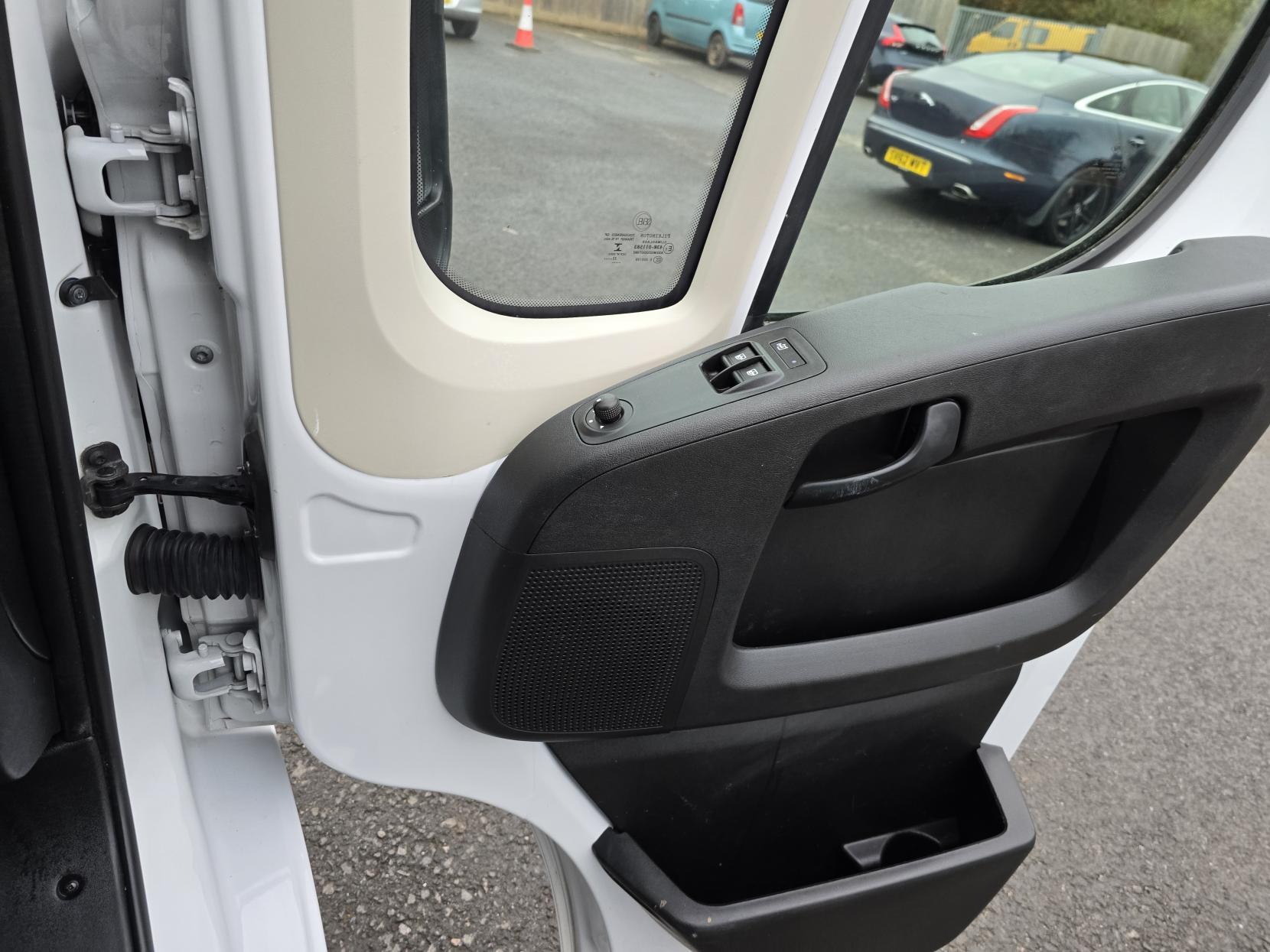 Citroen Relay 2.2 BlueHDi 35 Enterprise Panel Van 5dr Diesel Manual L3 High Roof Euro 6 (s/s) (140 ps)