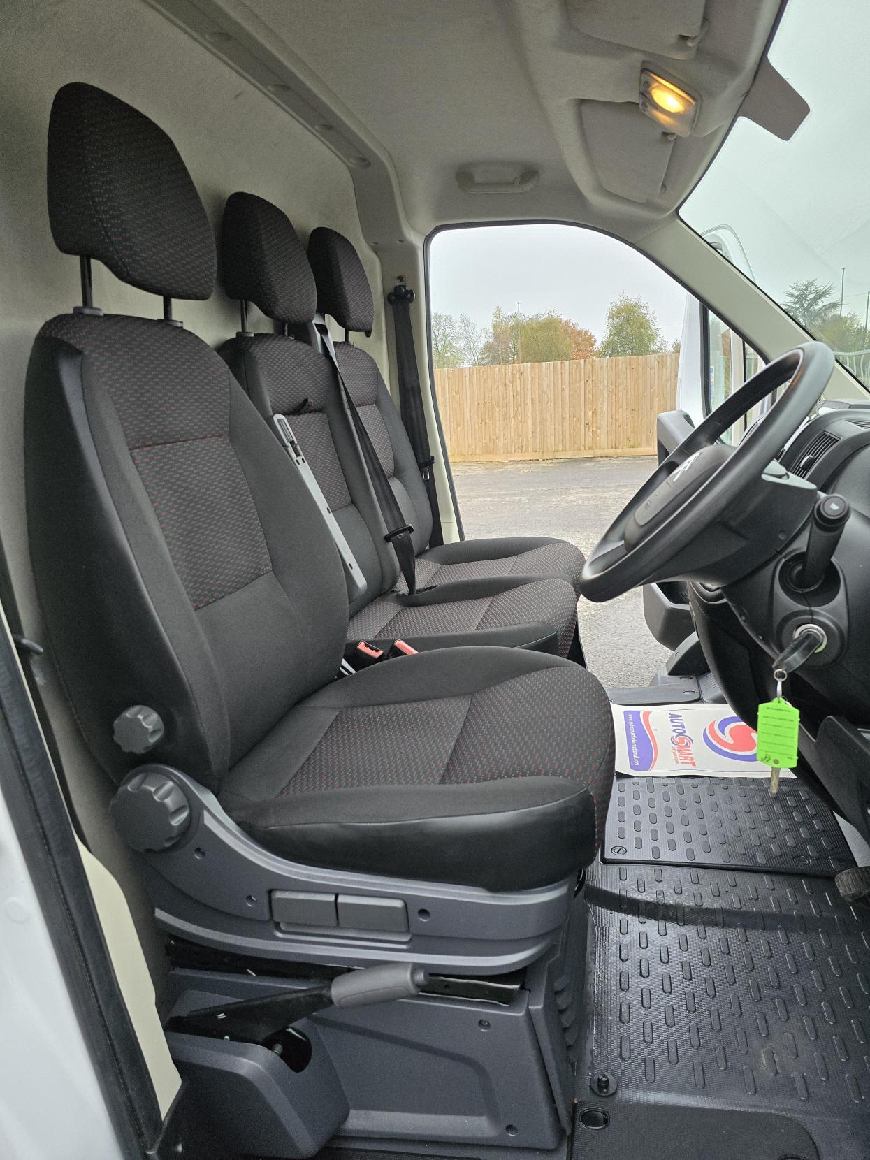 Citroen Relay 2.2 BlueHDi 35 Enterprise Panel Van 5dr Diesel Manual L3 High Roof Euro 6 (s/s) (140 ps)