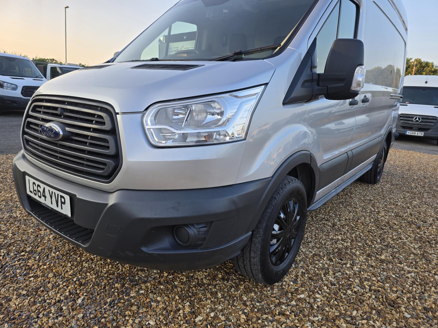Ford Transit 2.2 TDCi 350 Panel Van 5dr Diesel Manual RWD L2 H3 Euro 5 (155 ps)