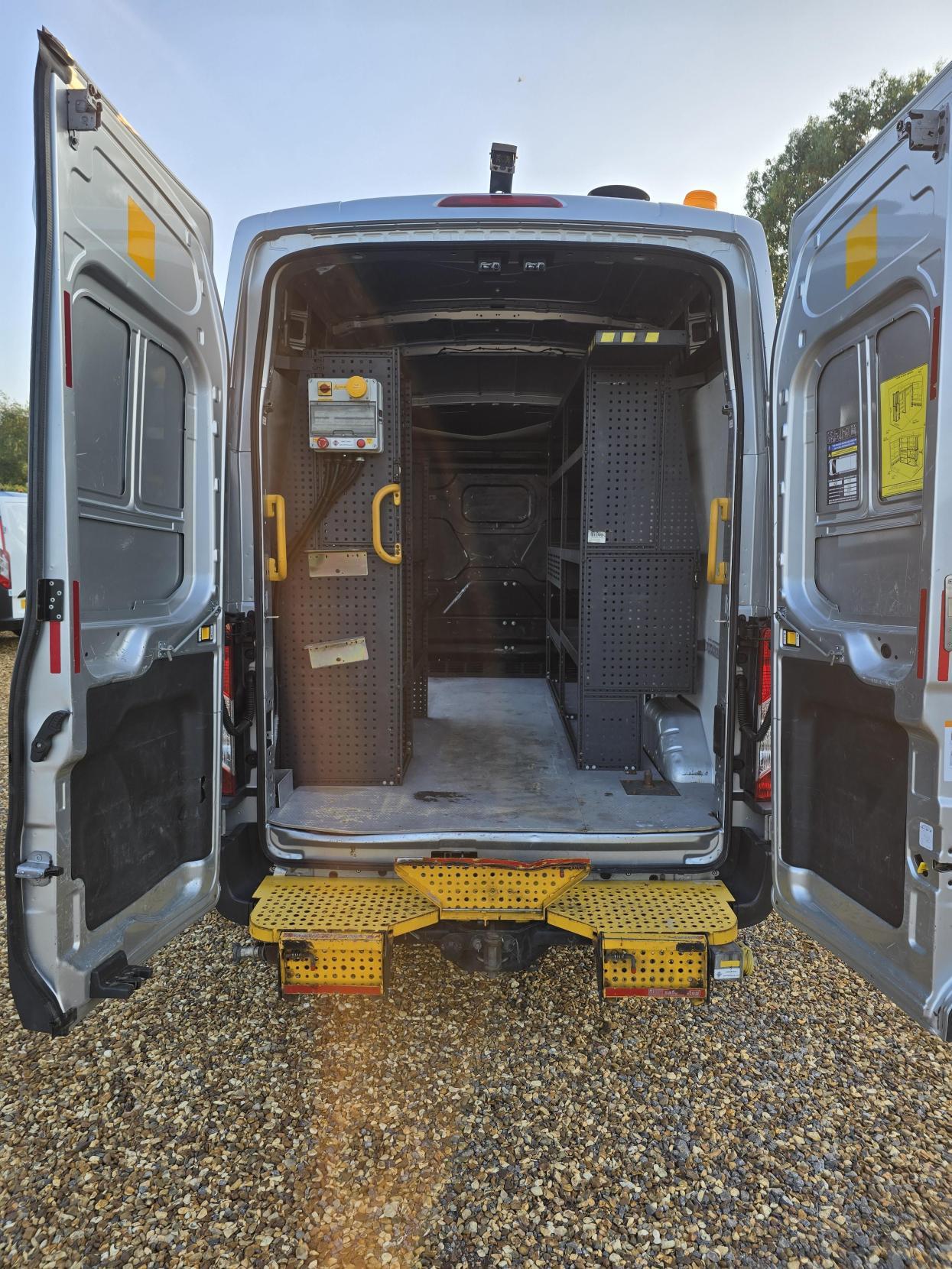 Ford Transit 2.2 TDCi 350 Panel Van 5dr Diesel Manual RWD L2 H3 Euro 5 (155 ps)