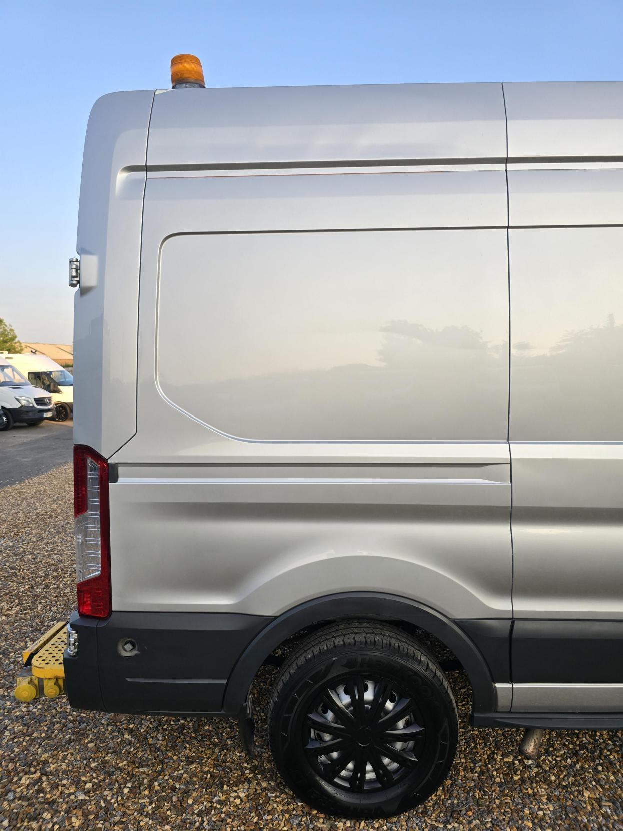 Ford Transit 2.2 TDCi 350 Panel Van 5dr Diesel Manual RWD L2 H3 Euro 5 (155 ps)