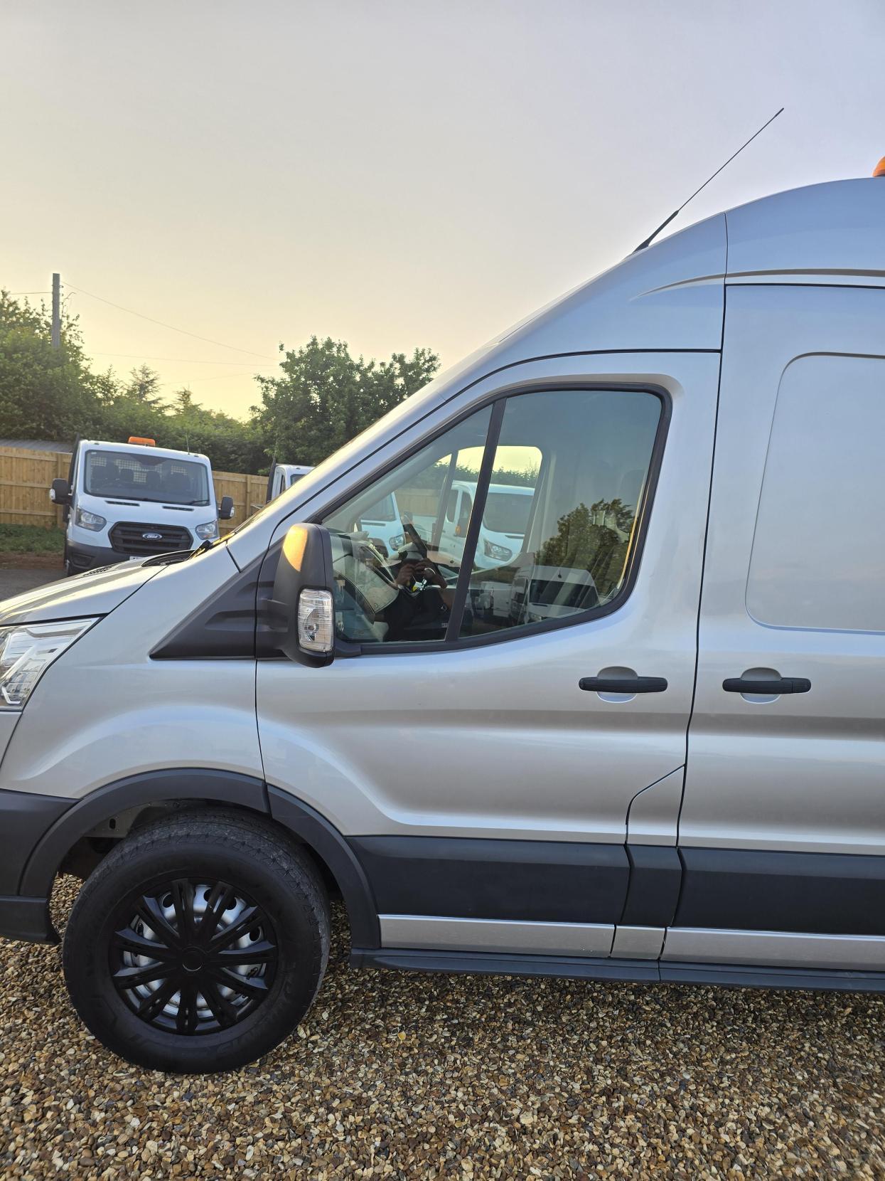 Ford Transit 2.2 TDCi 350 Panel Van 5dr Diesel Manual RWD L2 H3 Euro 5 (155 ps)