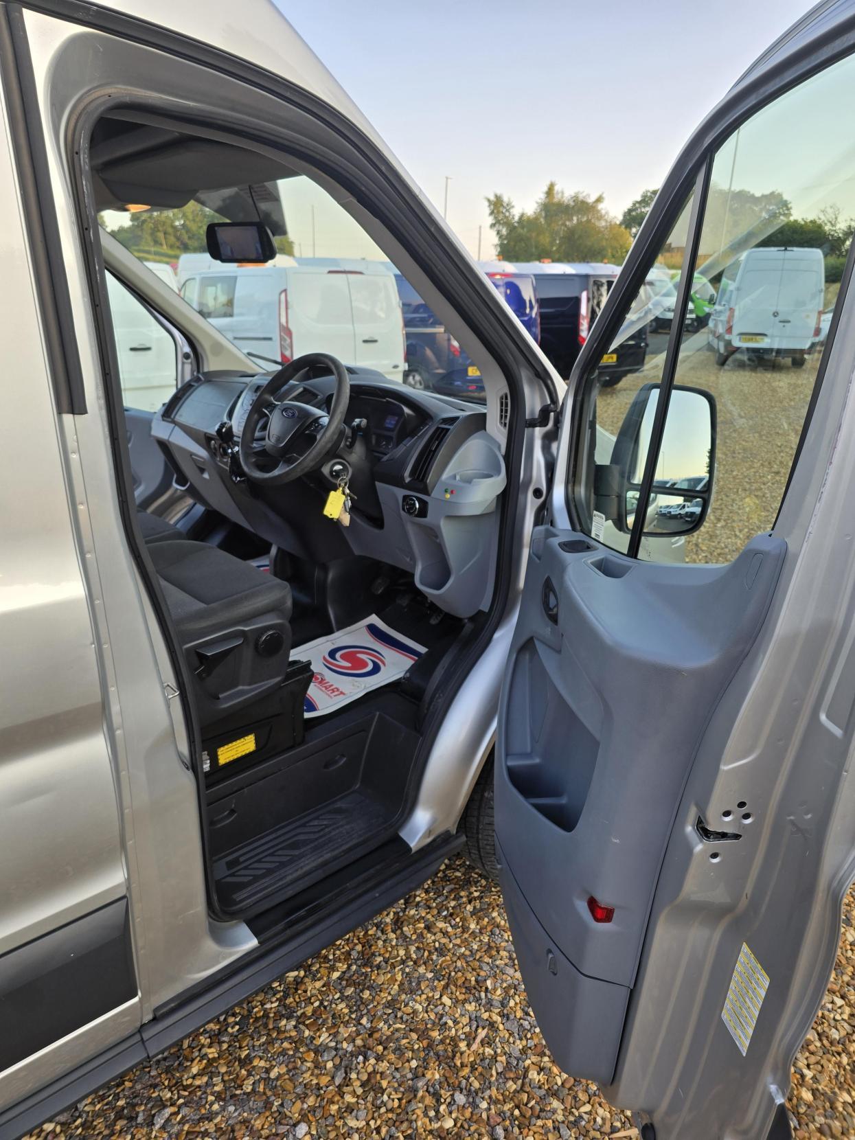 Ford Transit 2.2 TDCi 350 Panel Van 5dr Diesel Manual RWD L2 H3 Euro 5 (155 ps)