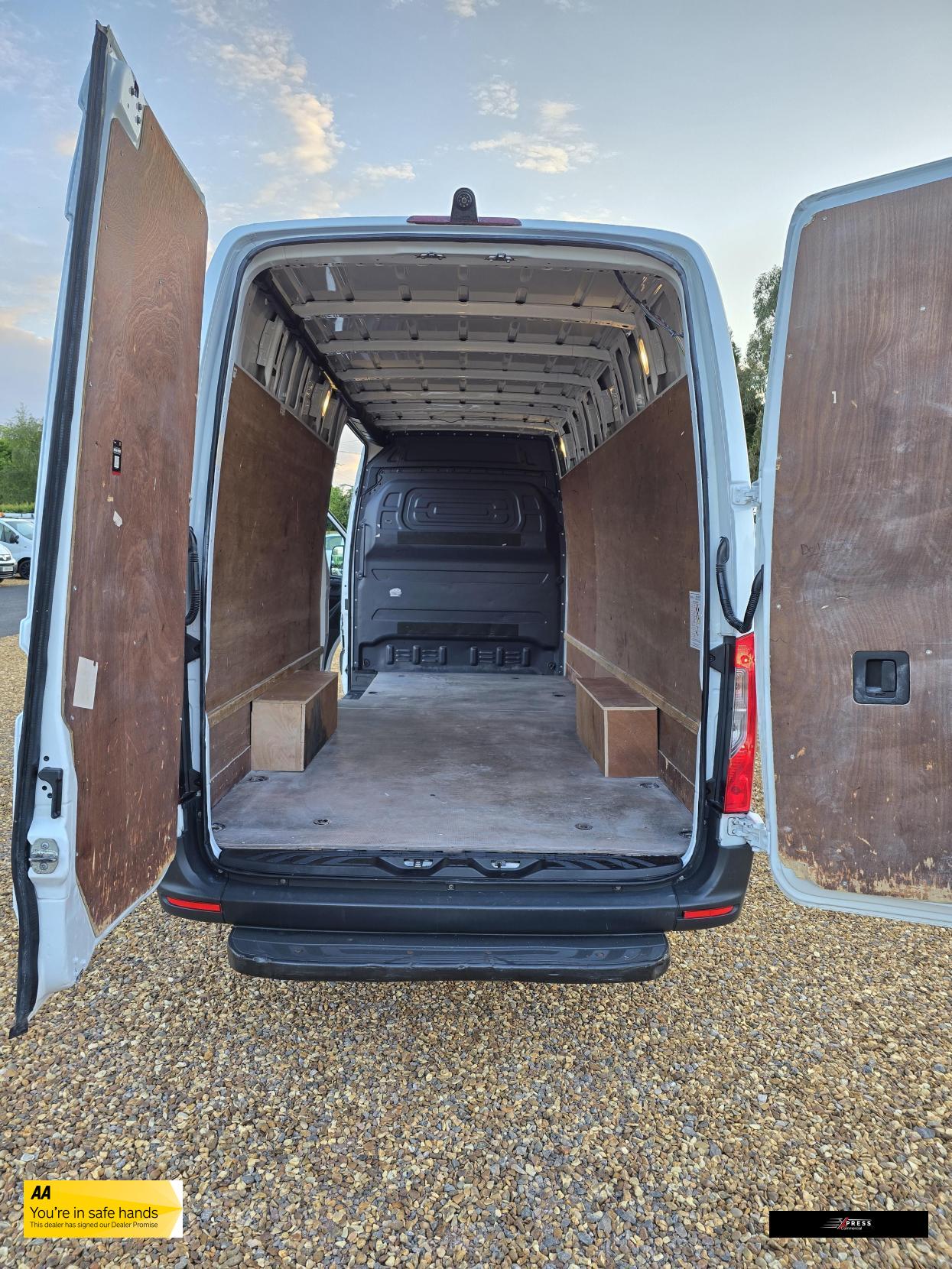 Mercedes-Benz Sprinter Sprinter 2.1 311 CDI Panel Van 5dr Diesel Manual RWD L3 H2 Euro 6 (114 ps)