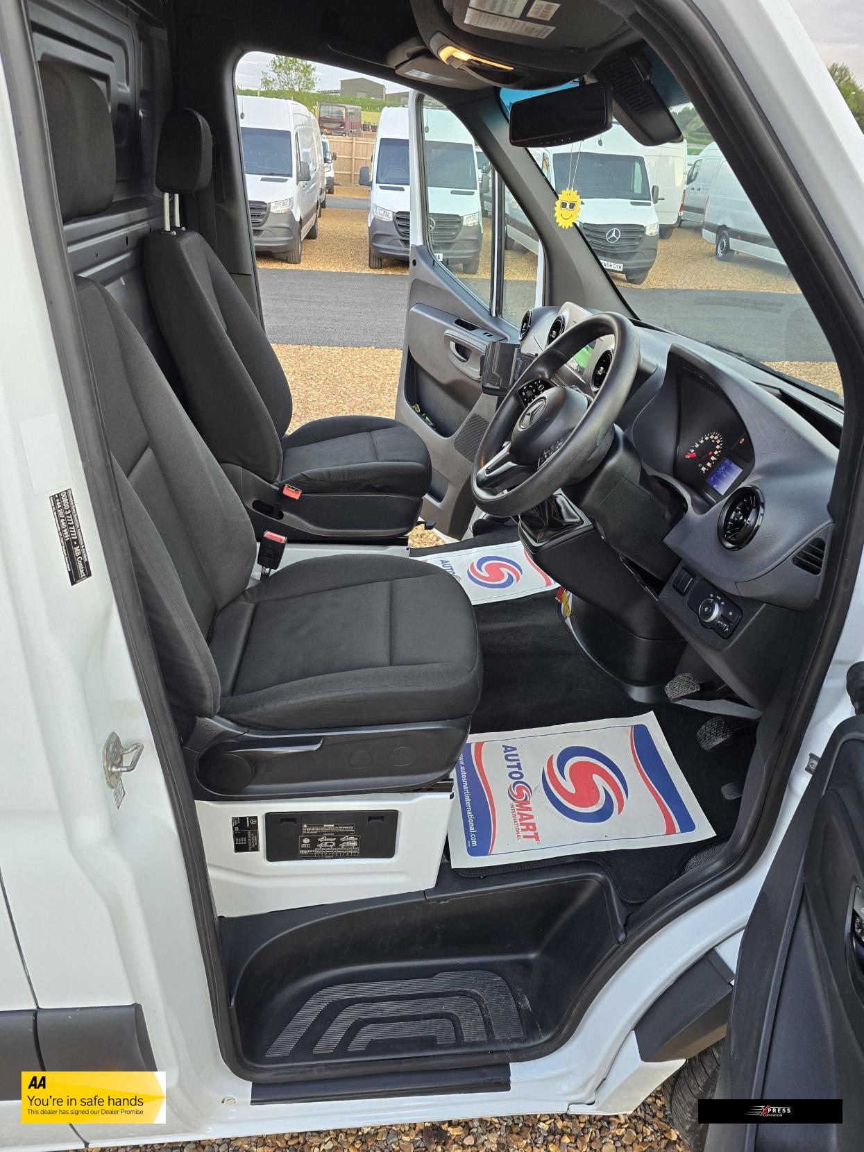 Mercedes-Benz Sprinter Sprinter 2.1 311 CDI Panel Van 5dr Diesel Manual RWD L3 H2 Euro 6 (114 ps)