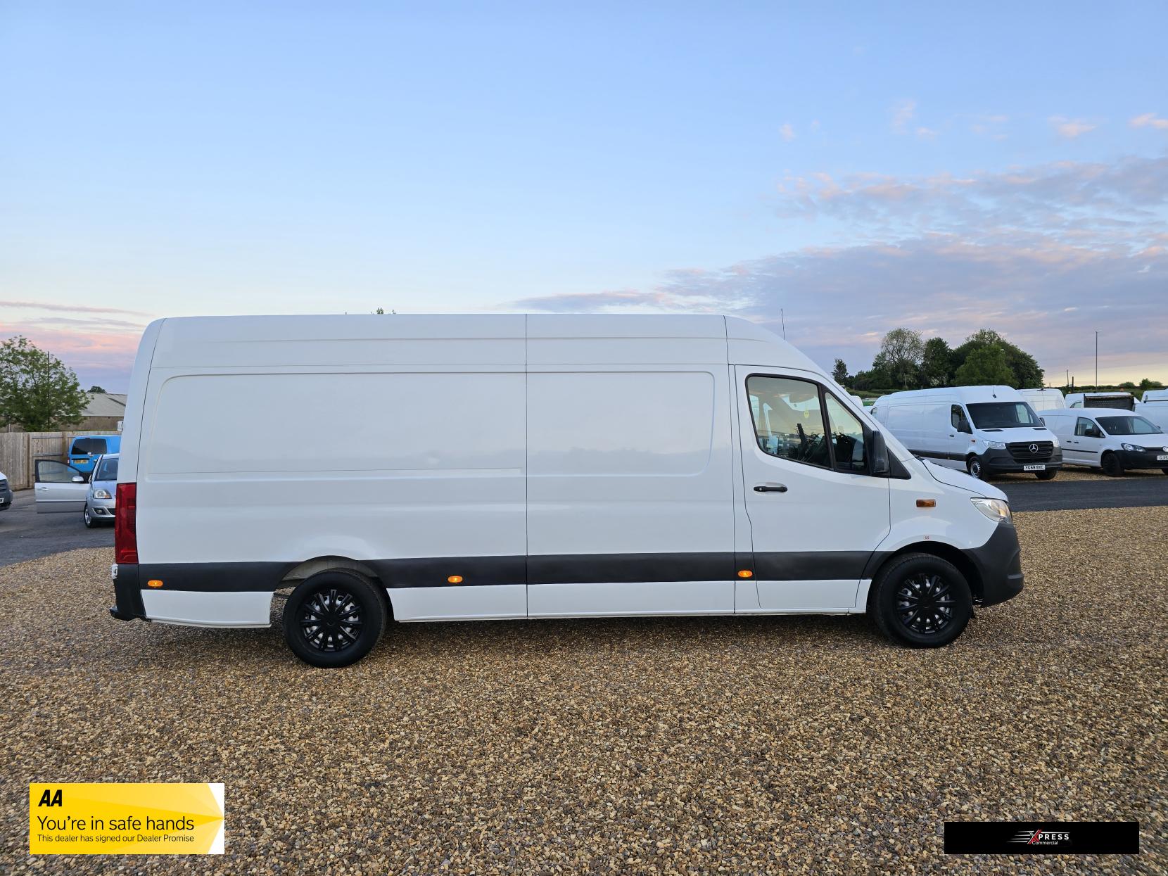 Mercedes-Benz Sprinter Sprinter 2.1 311 CDI Panel Van 5dr Diesel Manual RWD L3 H2 Euro 6 (114 ps)