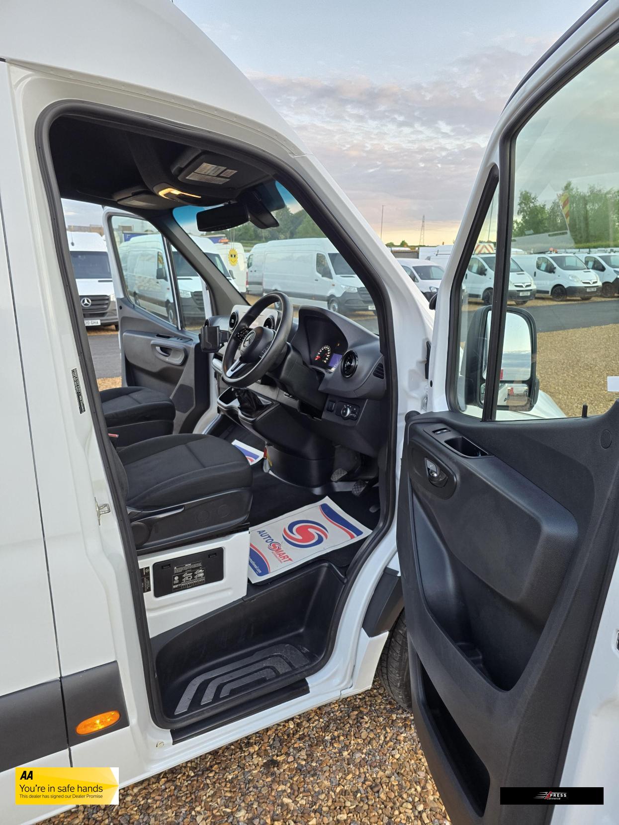 Mercedes-Benz Sprinter Sprinter 2.1 311 CDI Panel Van 5dr Diesel Manual RWD L3 H2 Euro 6 (114 ps)