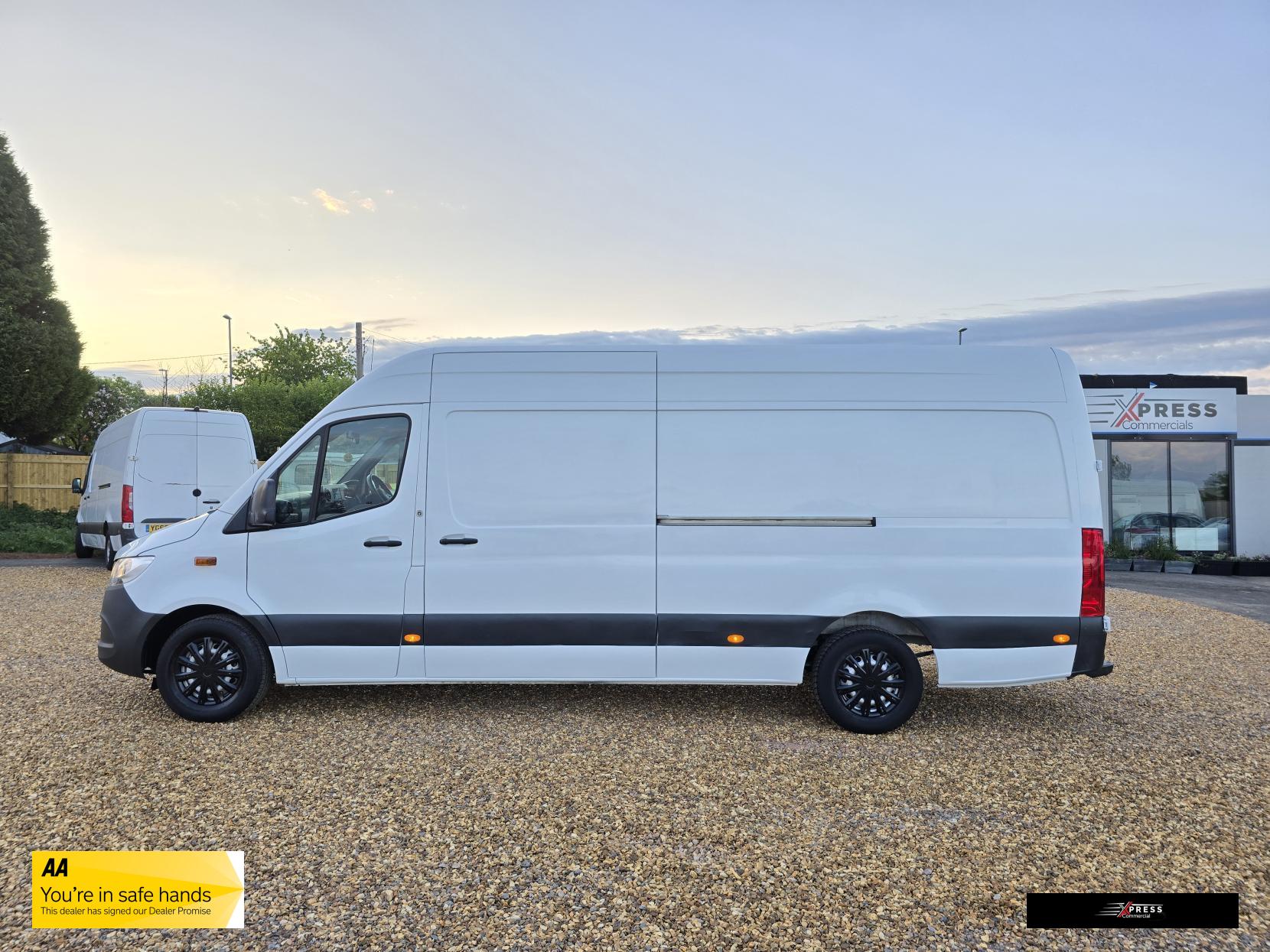 Mercedes-Benz Sprinter Sprinter 2.1 311 CDI Panel Van 5dr Diesel Manual RWD L3 H2 Euro 6 (114 ps)