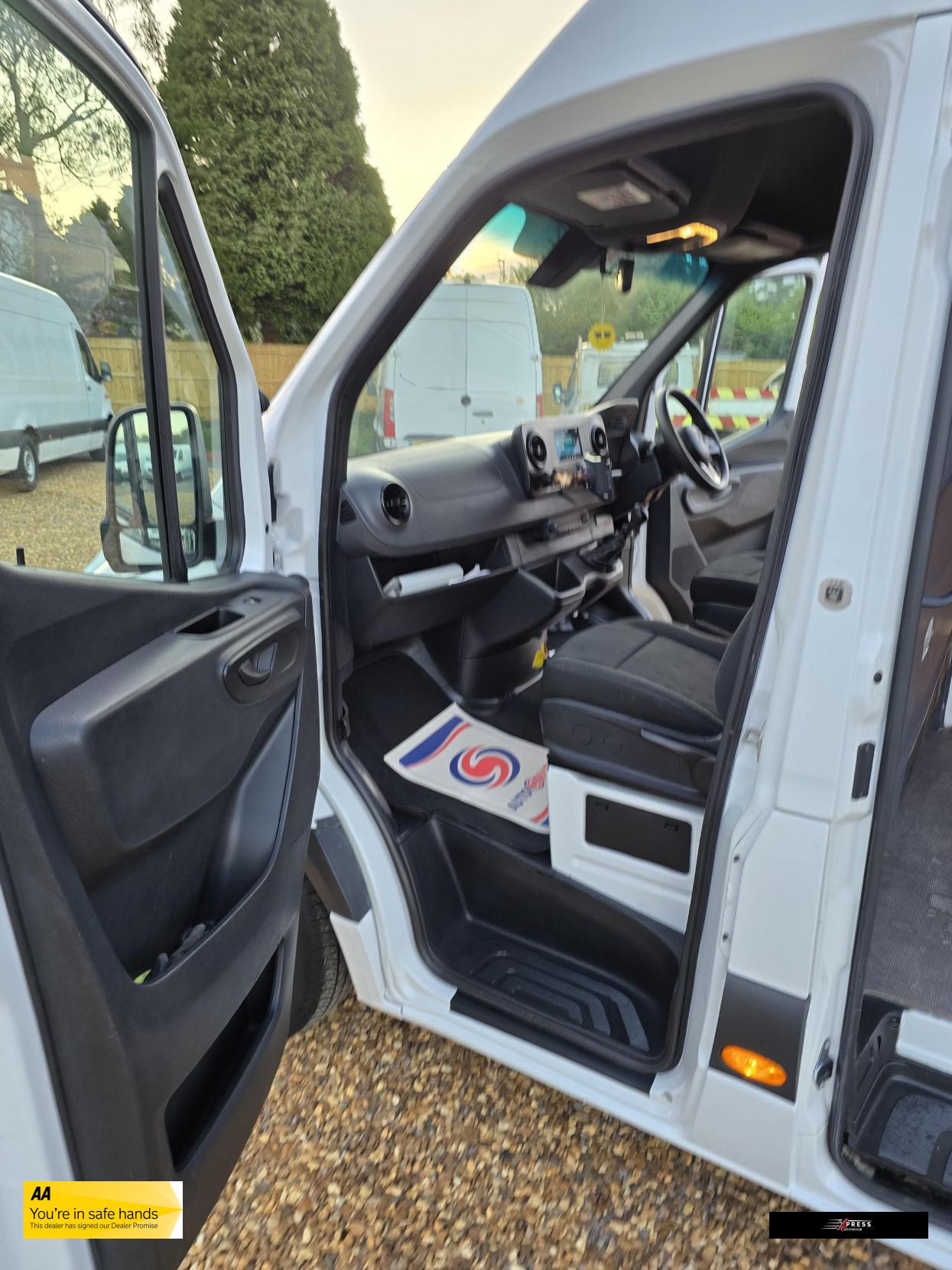 Mercedes-Benz Sprinter Sprinter 2.1 311 CDI Panel Van 5dr Diesel Manual RWD L3 H2 Euro 6 (114 ps)