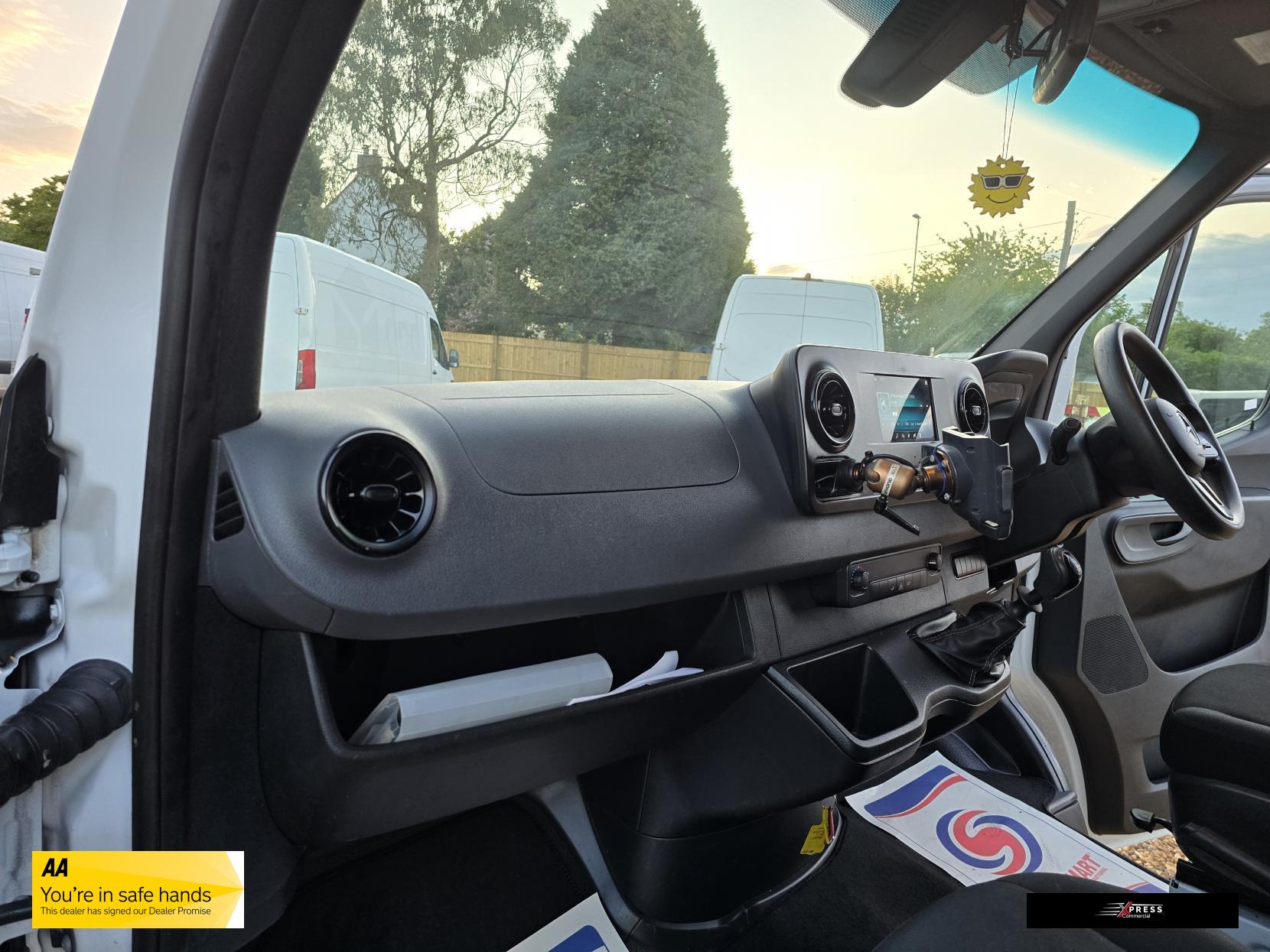 Mercedes-Benz Sprinter Sprinter 2.1 311 CDI Panel Van 5dr Diesel Manual RWD L3 H2 Euro 6 (114 ps)