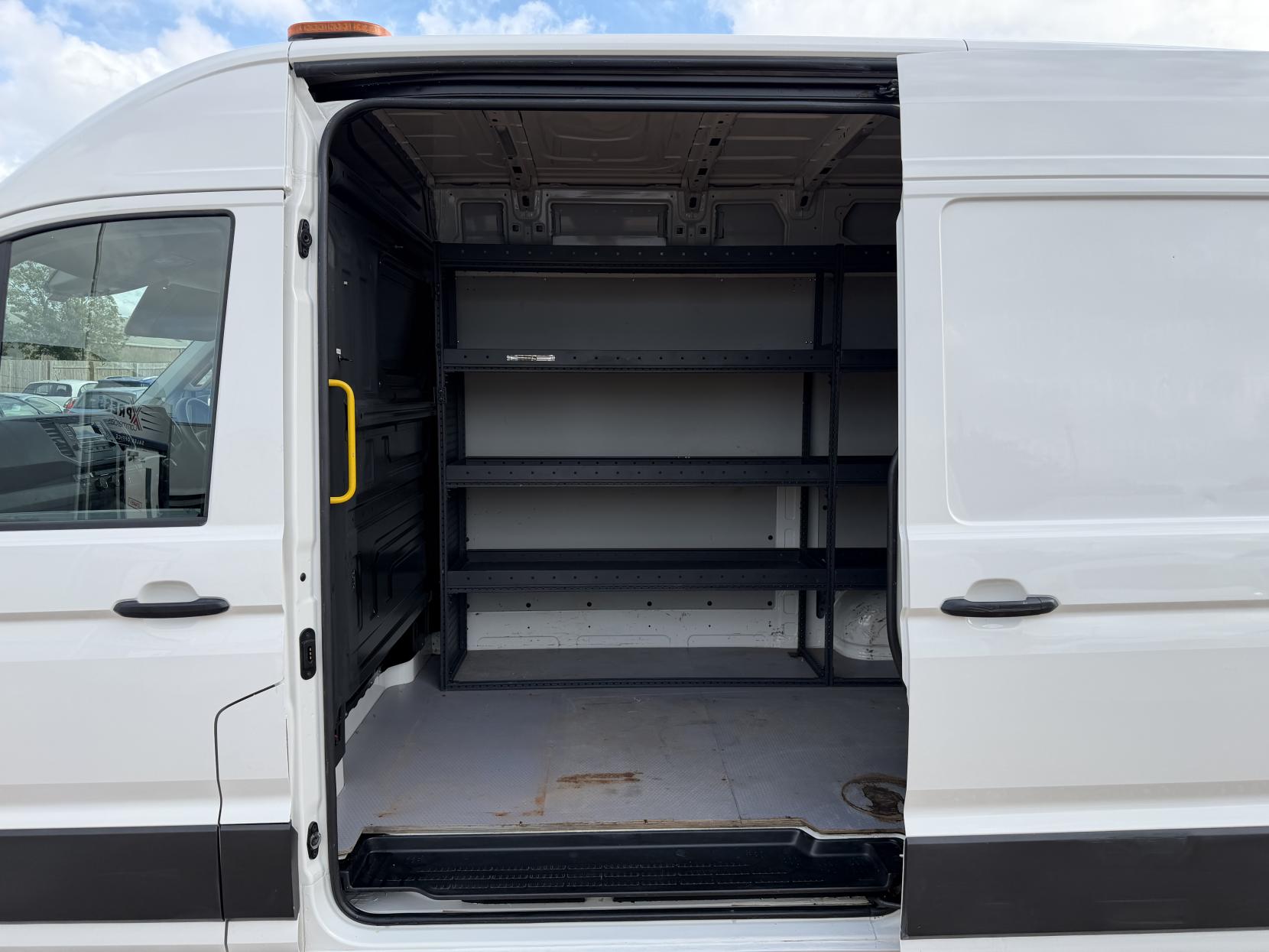2018 Volkswagen Crafter 2.0 TDI CR35 BlueMotion Tech Startline Panel Van 5dr Diesel Manual FWD MWB High Roof Euro 6 (s/s) (140 ps) - Thumbnail 31