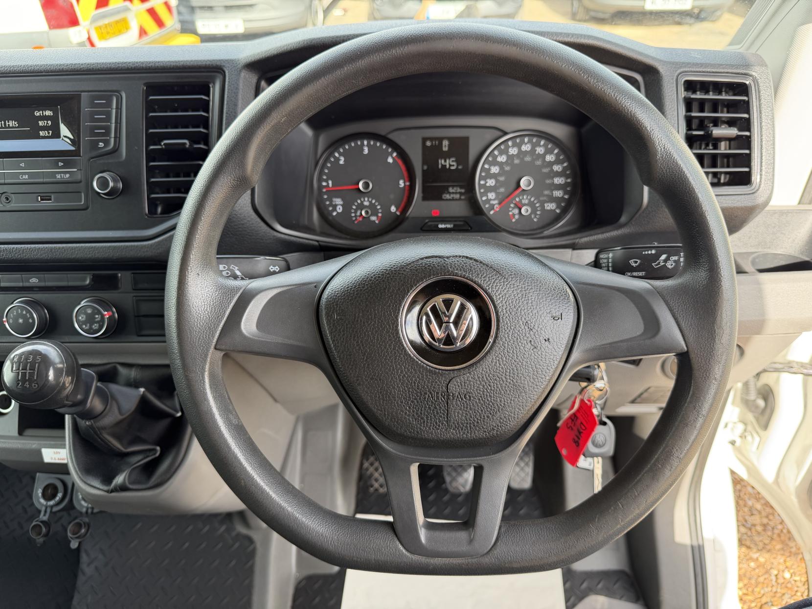 2018 Volkswagen Crafter 2.0 TDI CR35 BlueMotion Tech Startline Panel Van 5dr Diesel Manual FWD MWB High Roof Euro 6 (s/s) (140 ps) - Thumbnail 16
