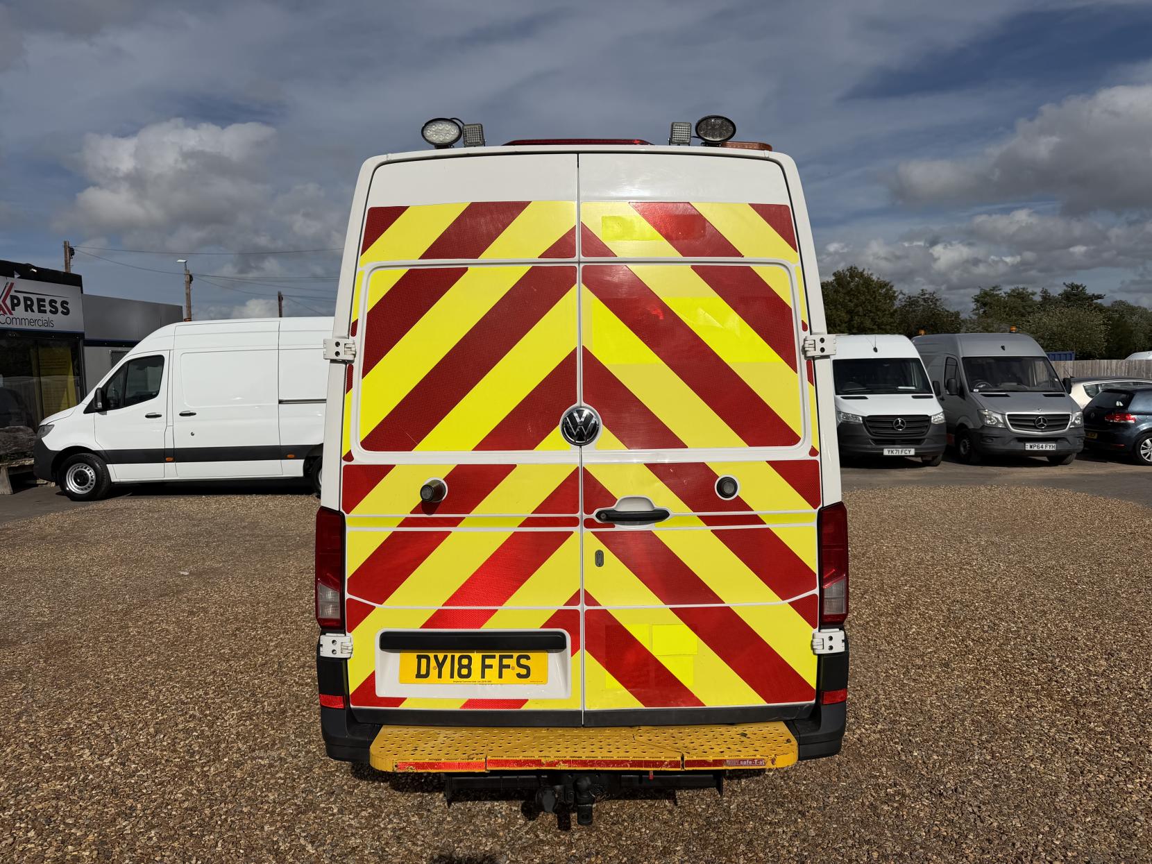 2018 Volkswagen Crafter 2.0 TDI CR35 BlueMotion Tech Startline Panel Van 5dr Diesel Manual FWD MWB High Roof Euro 6 (s/s) (140 ps) - Thumbnail 10