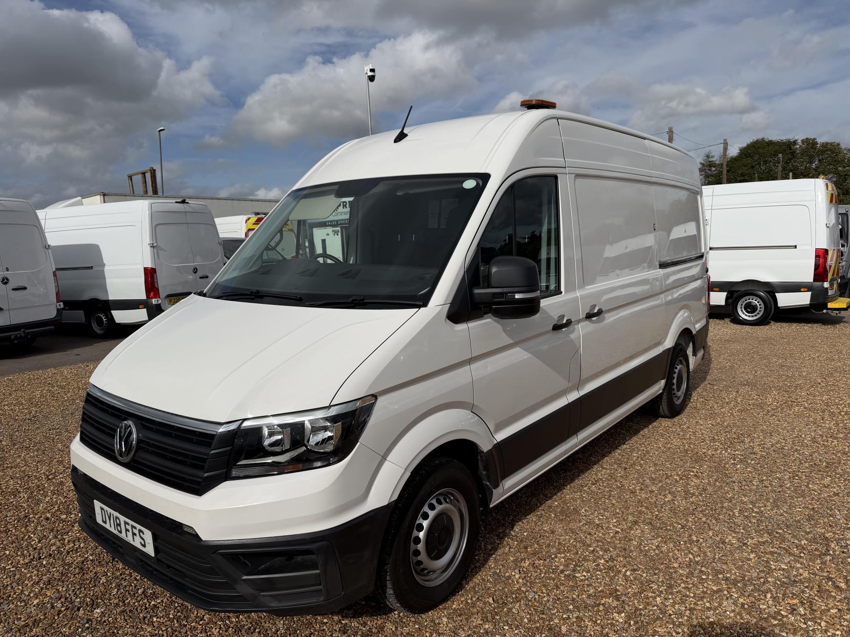 2018 Volkswagen Crafter 2.0 TDI CR35 BlueMotion Tech Startline Panel Van 5dr Diesel Manual FWD MWB High Roof Euro 6 (s/s) (140 ps) - Thumbnail 7