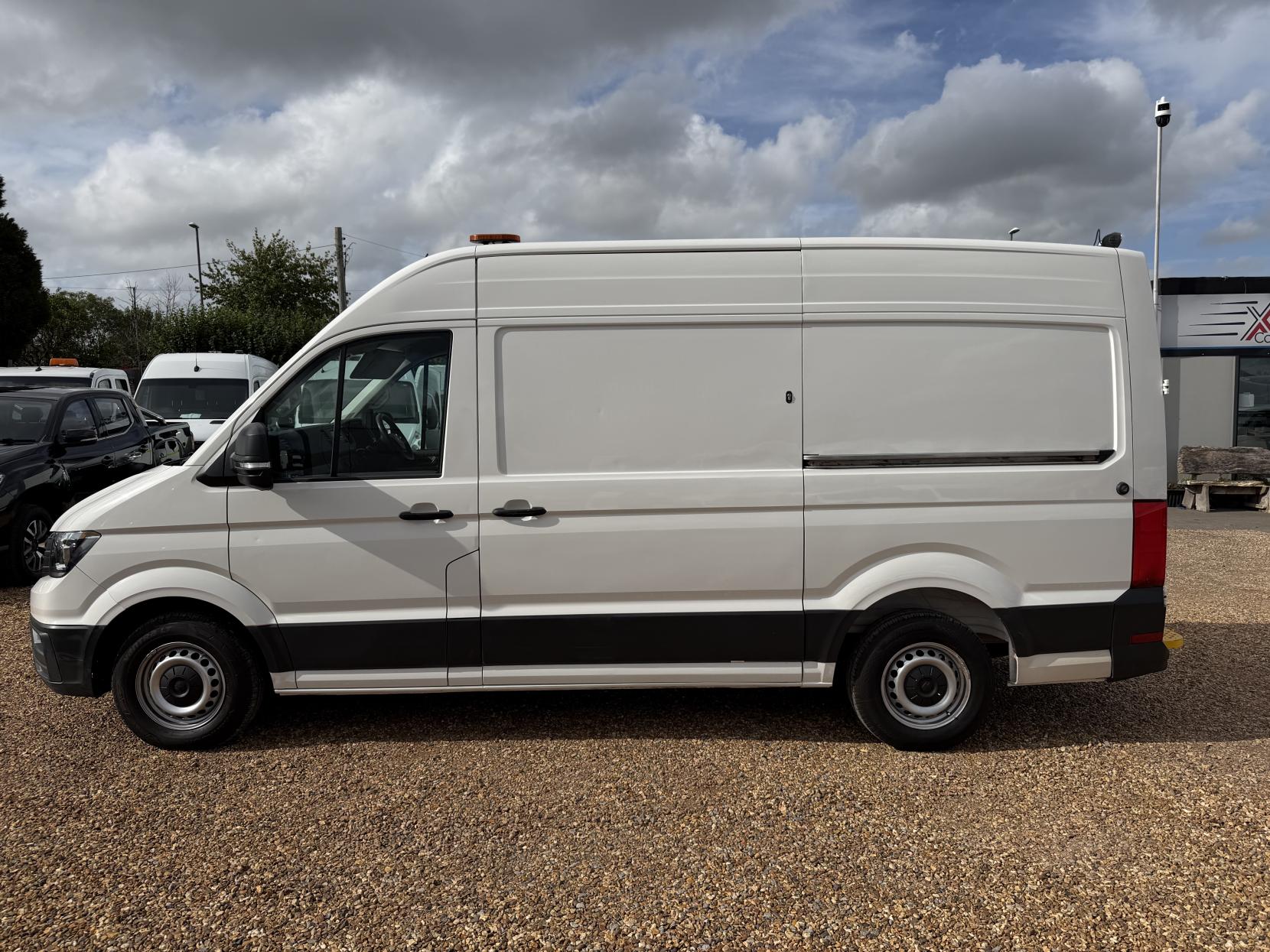 2018 Volkswagen Crafter 2.0 TDI CR35 BlueMotion Tech Startline Panel Van 5dr Diesel Manual FWD MWB High Roof Euro 6 (s/s) (140 ps) - Thumbnail 8
