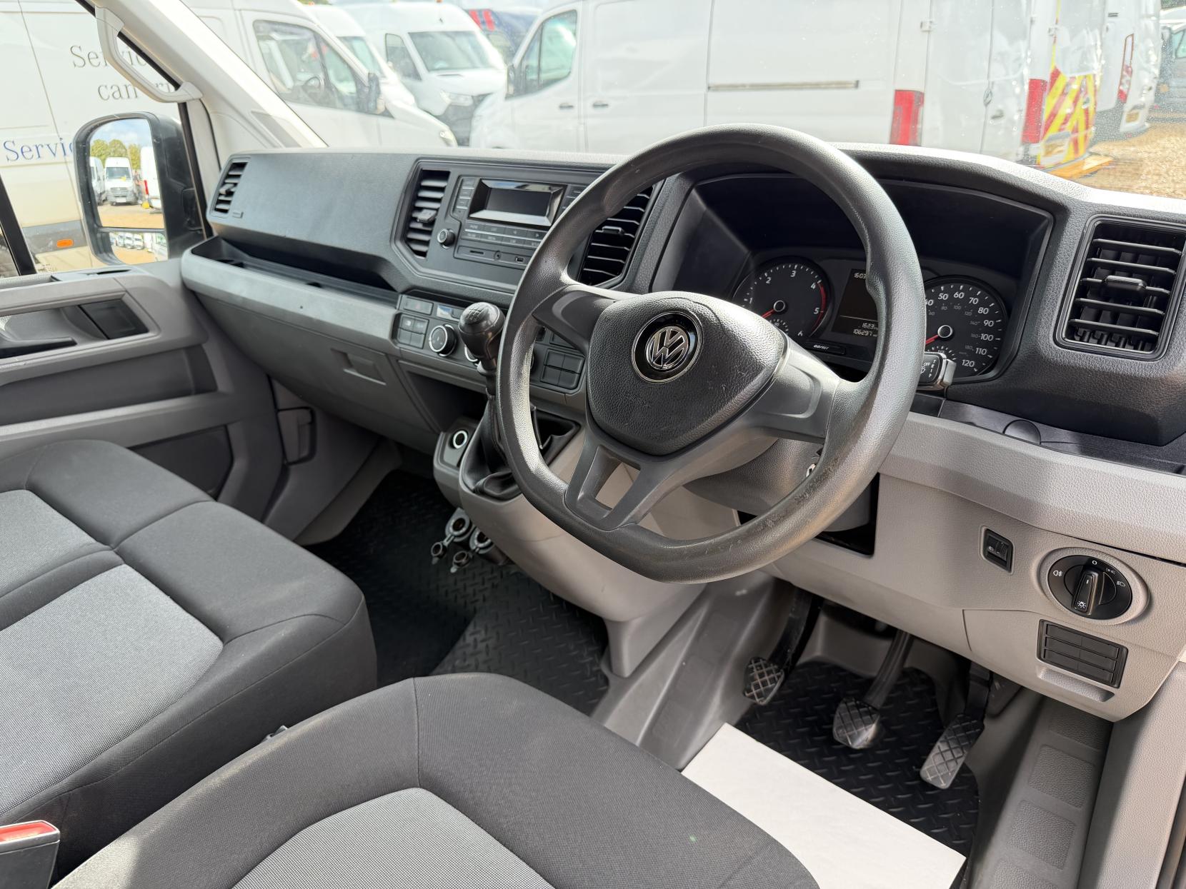 2018 Volkswagen Crafter 2.0 TDI CR35 BlueMotion Tech Startline Panel Van 5dr Diesel Manual FWD MWB High Roof Euro 6 (s/s) (140 ps) - Thumbnail 2