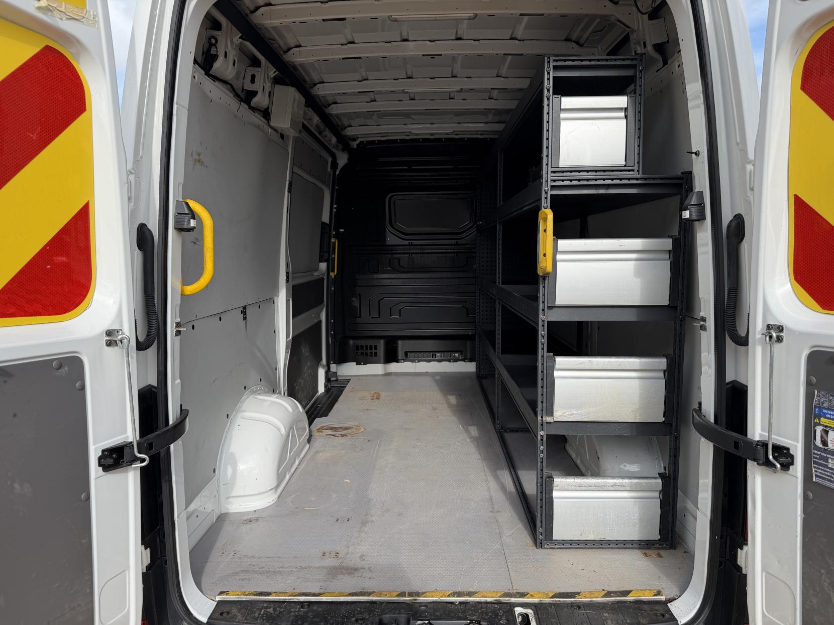 2018 Volkswagen Crafter 2.0 TDI CR35 BlueMotion Tech Startline Panel Van 5dr Diesel Manual FWD MWB High Roof Euro 6 (s/s) (140 ps) - Thumbnail 39