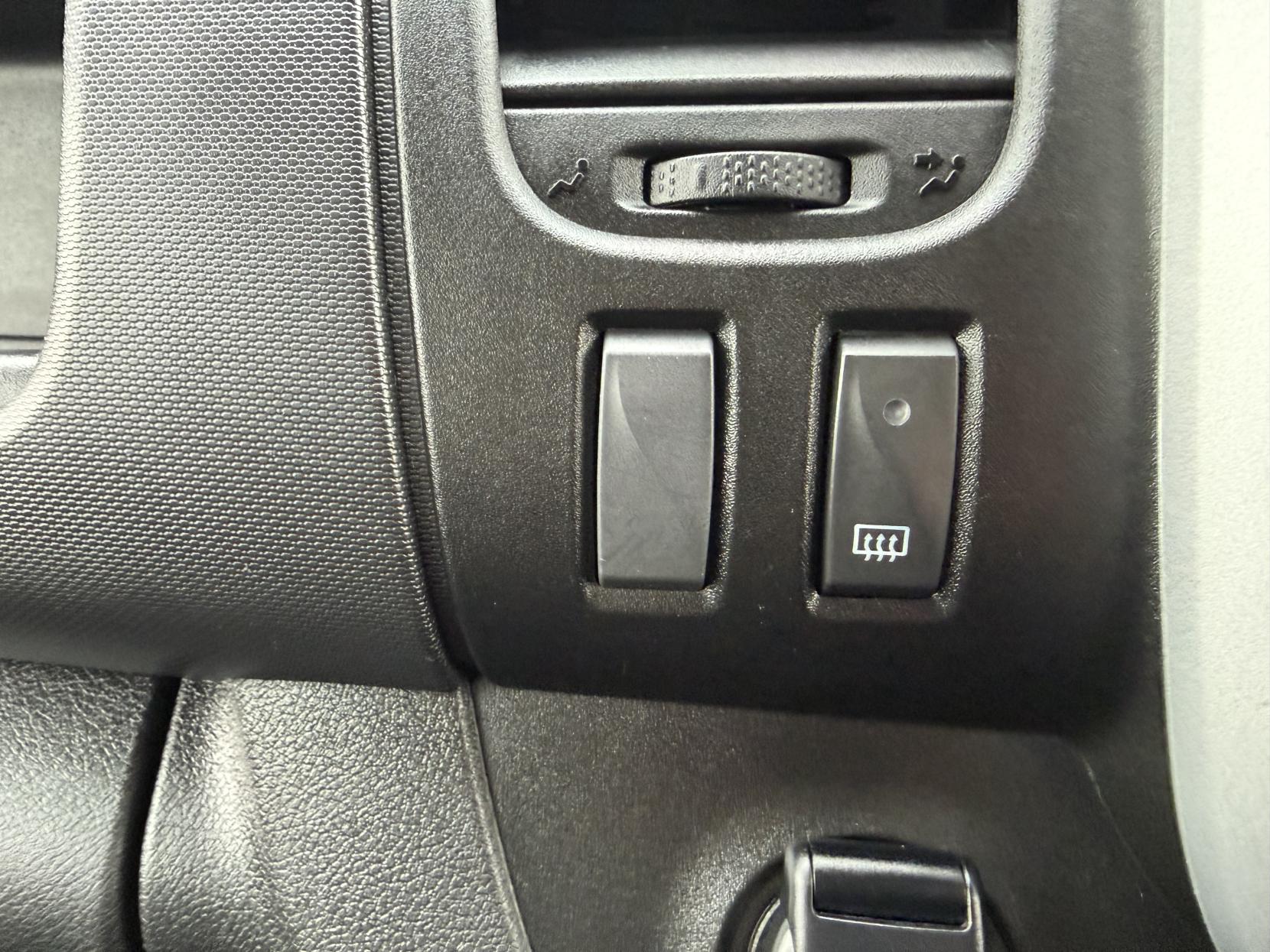 Renault Trafic 2.0 dCi ENERGY 30 Sport Nav Crew Van Double Cab 6dr Diesel Manual LWB Euro 6 (s/s) (145 ps)