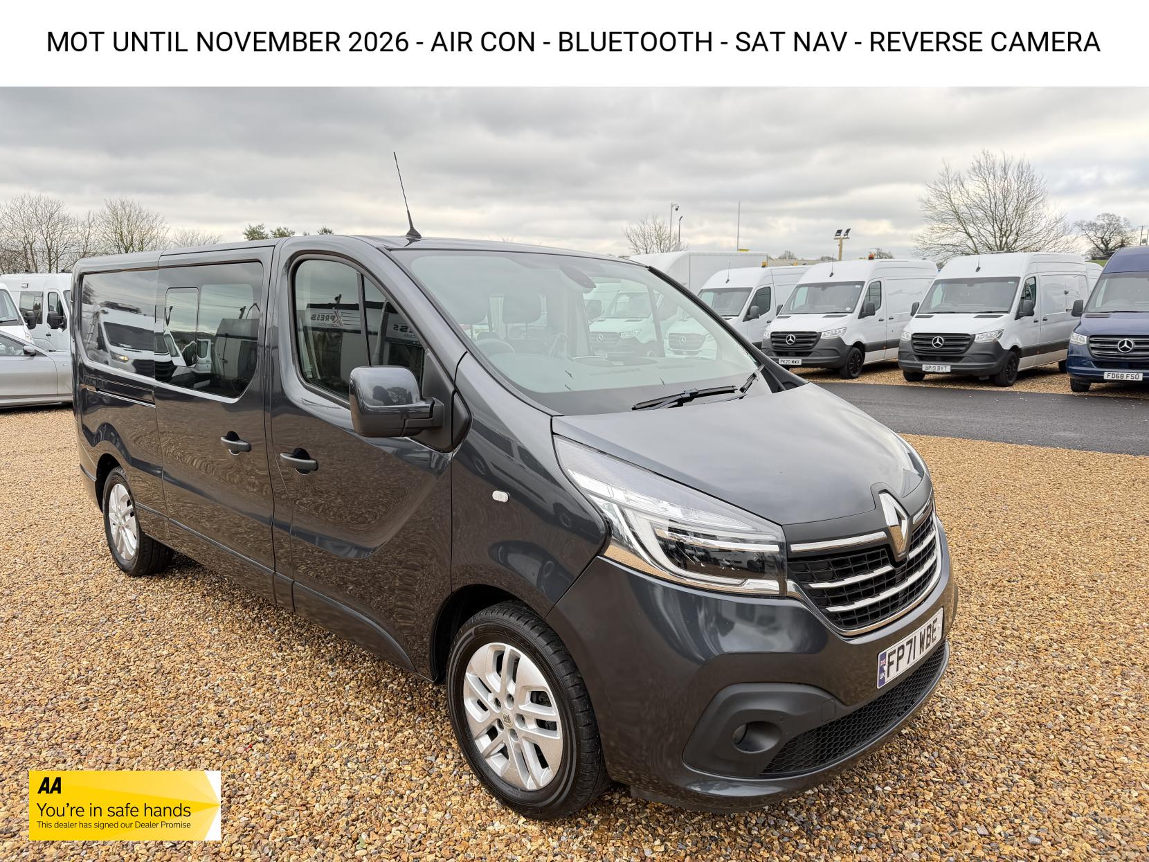 Renault Trafic 2.0 dCi ENERGY 30 Sport Nav Crew Van Double Cab 6dr Diesel Manual LWB Euro 6 (s/s) (145 ps)