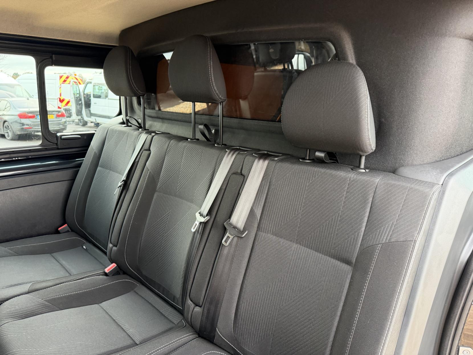 Renault Trafic 2.0 dCi ENERGY 30 Sport Nav Crew Van Double Cab 6dr Diesel Manual LWB Euro 6 (s/s) (145 ps)