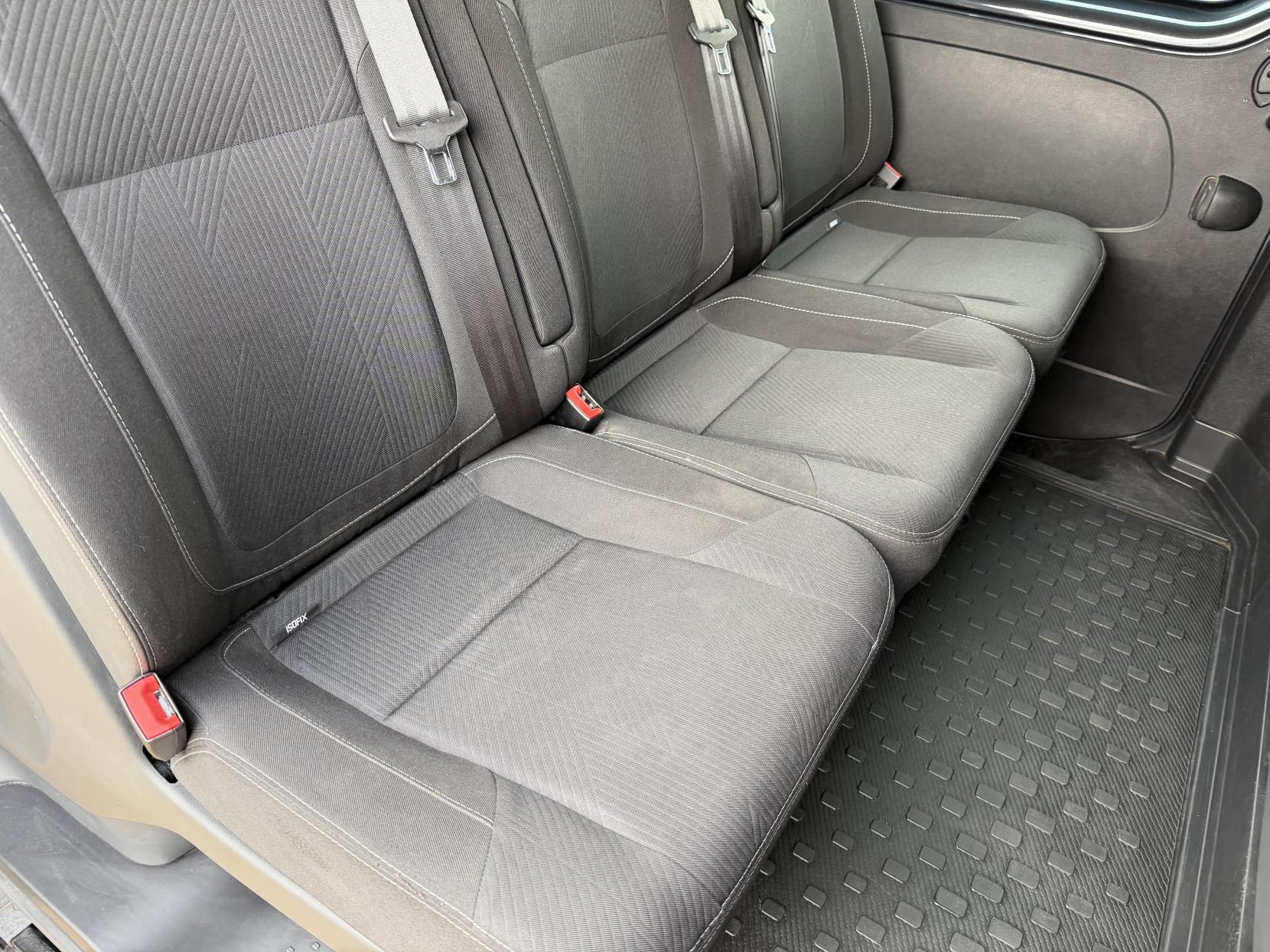 Renault Trafic 2.0 dCi ENERGY 30 Sport Nav Crew Van Double Cab 6dr Diesel Manual LWB Euro 6 (s/s) (145 ps)