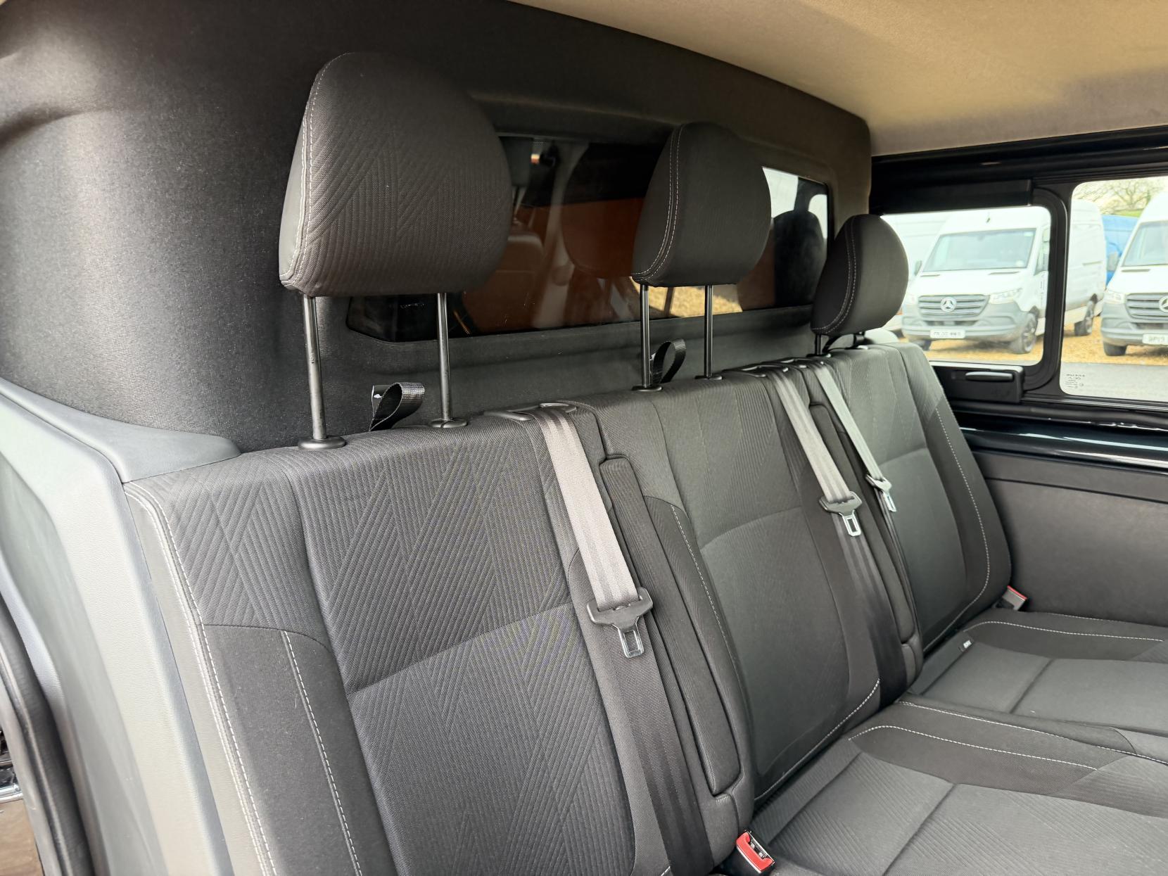 Renault Trafic 2.0 dCi ENERGY 30 Sport Nav Crew Van Double Cab 6dr Diesel Manual LWB Euro 6 (s/s) (145 ps)