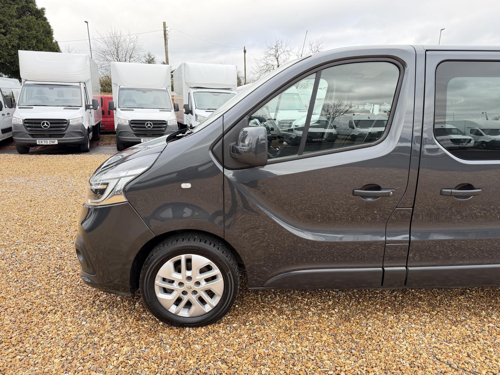 Renault Trafic 2.0 dCi ENERGY 30 Sport Nav Crew Van Double Cab 6dr Diesel Manual LWB Euro 6 (s/s) (145 ps)