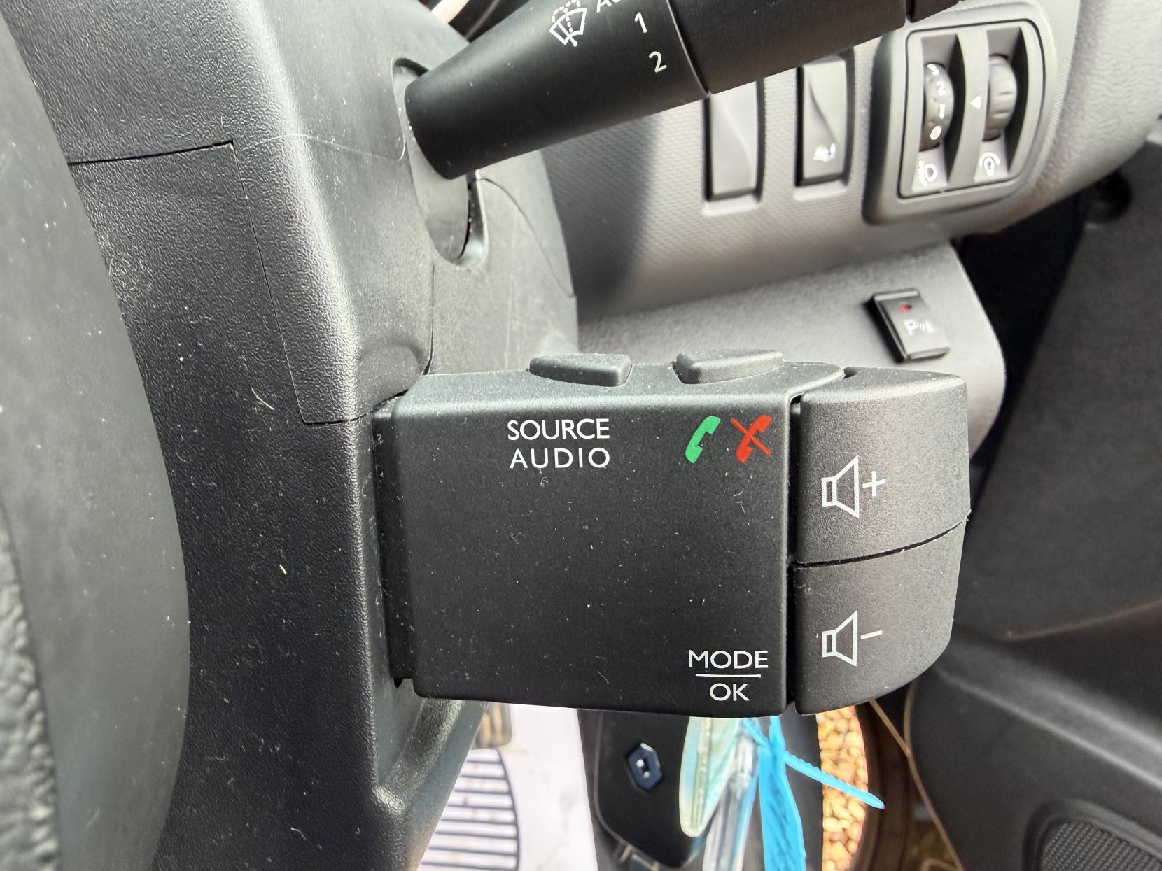 Renault Trafic 2.0 dCi ENERGY 30 Sport Nav Crew Van Double Cab 6dr Diesel Manual LWB Euro 6 (s/s) (145 ps)