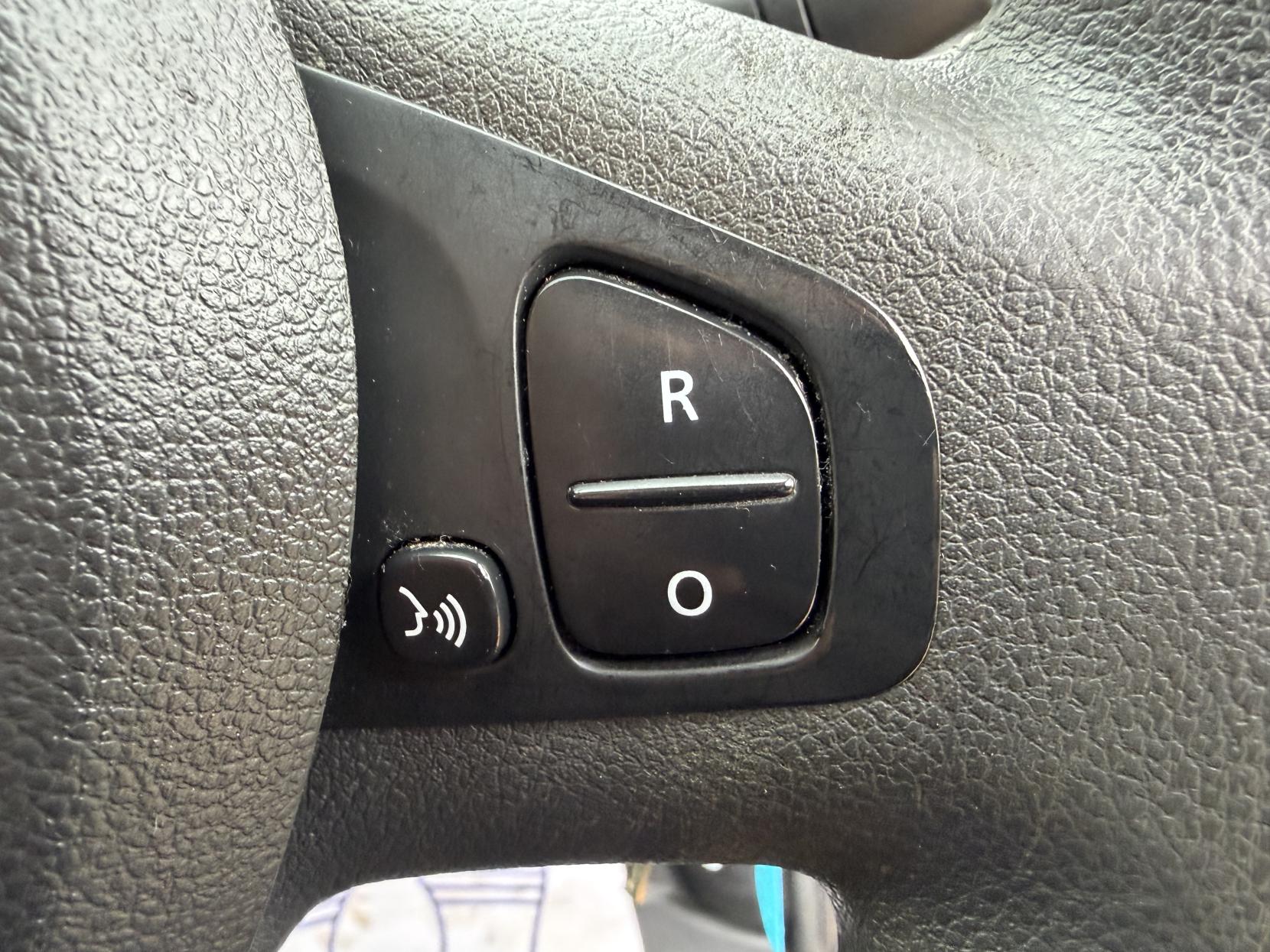 Renault Trafic 2.0 dCi ENERGY 30 Sport Nav Crew Van Double Cab 6dr Diesel Manual LWB Euro 6 (s/s) (145 ps)