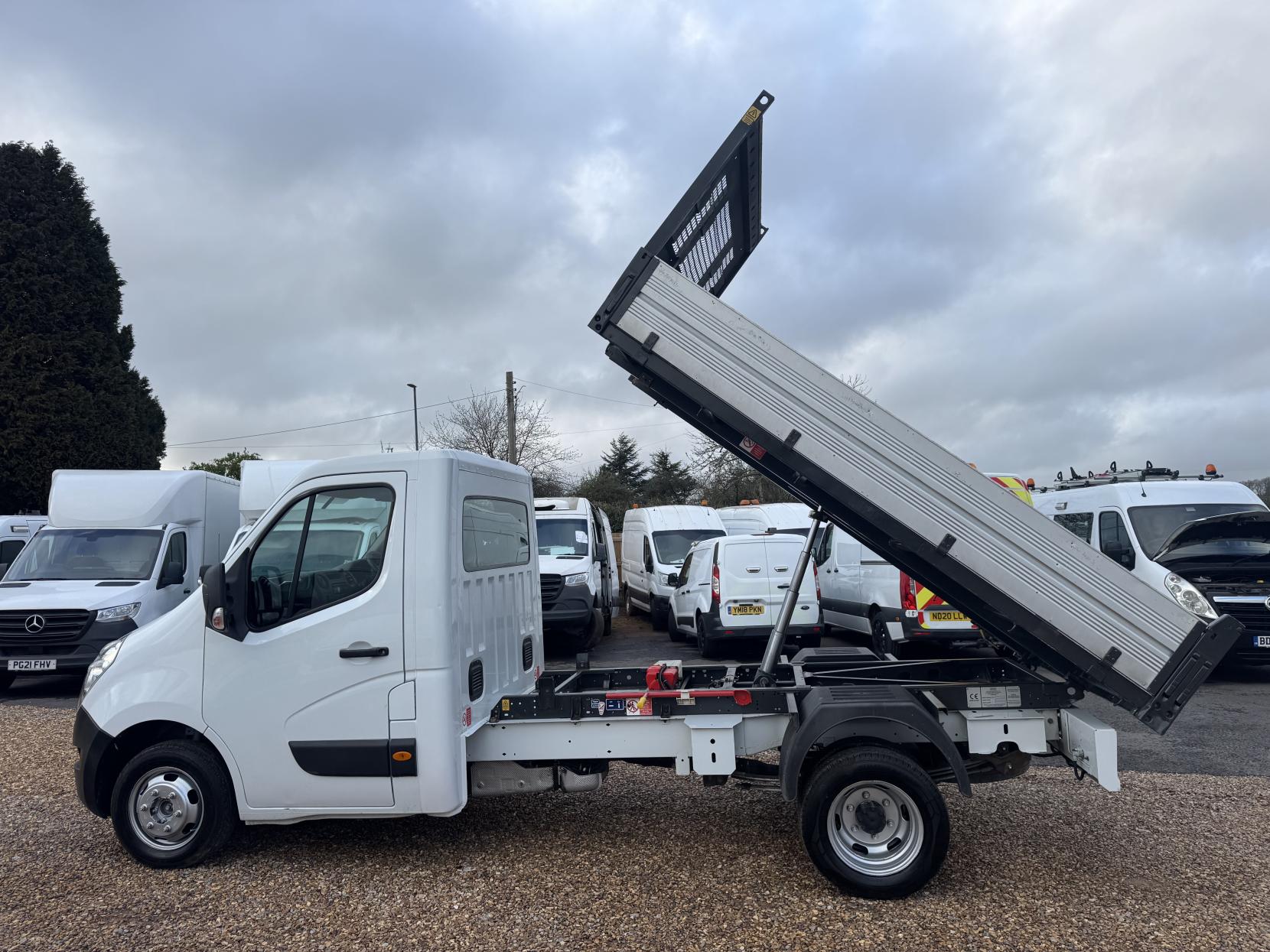 Renault Master 2.3 dCi 35 Business Tipper 2dr Diesel Manual RWD MWB Euro 5 (TRW) (125 ps)