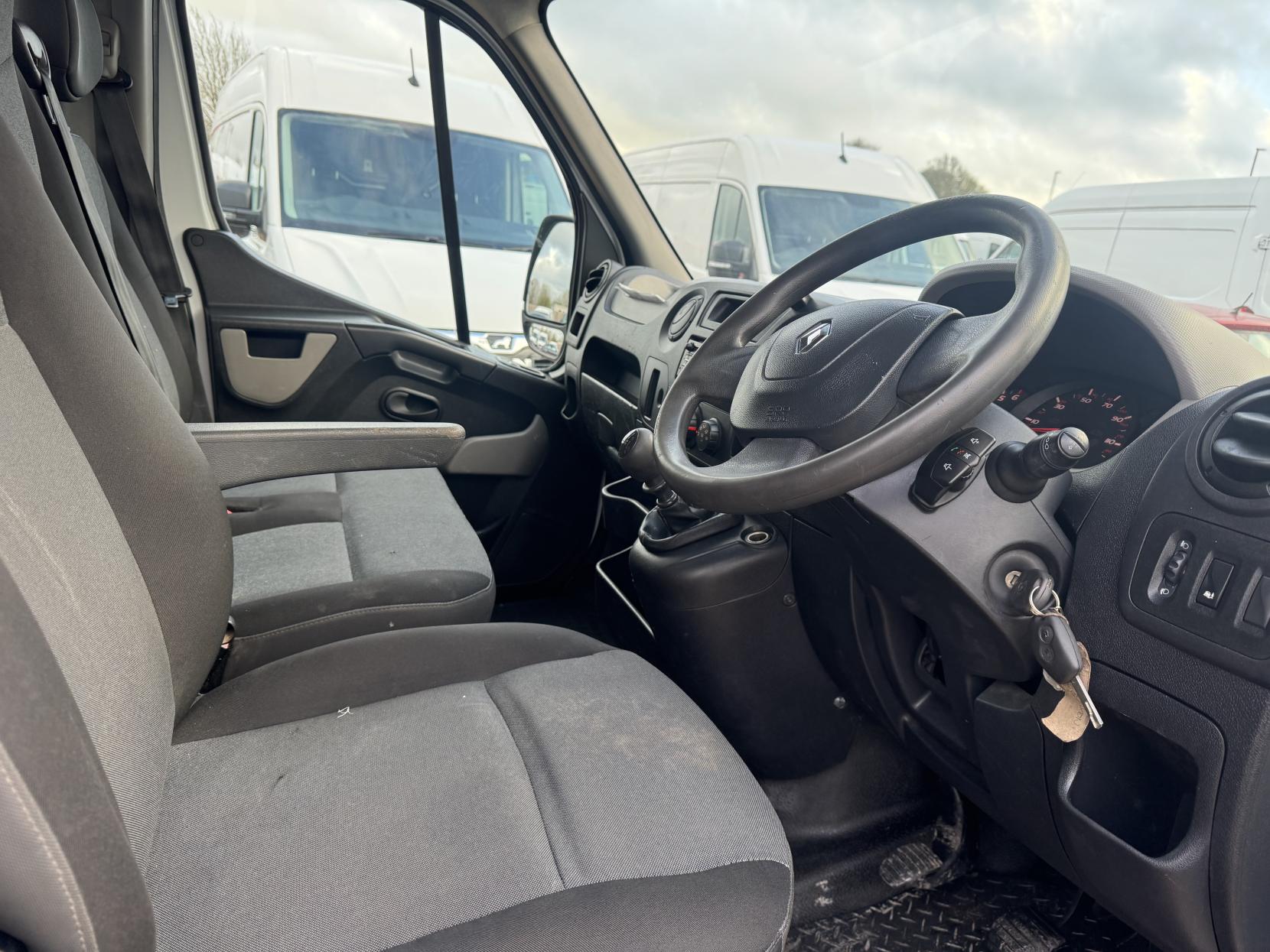 Renault Master 2.3 dCi 35 Business Tipper 2dr Diesel Manual RWD MWB Euro 5 (TRW) (125 ps)