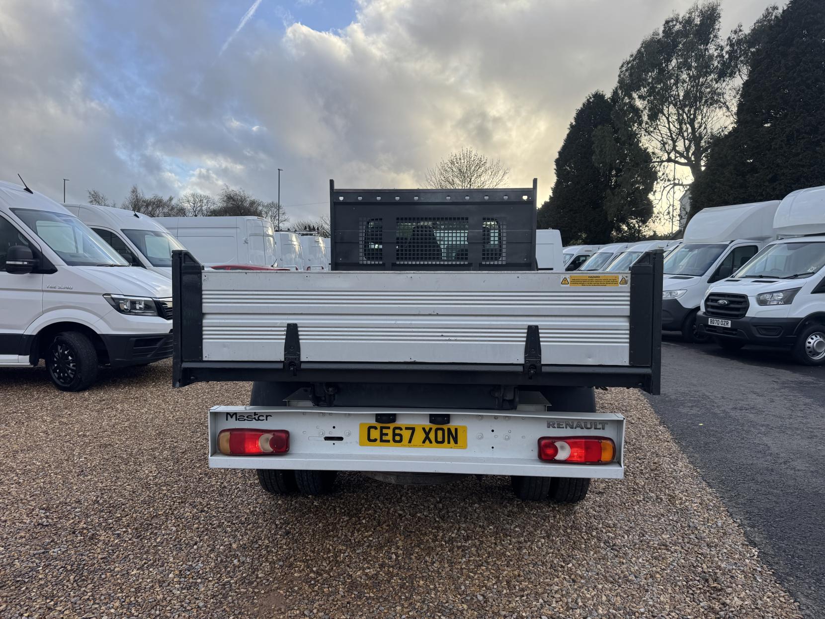 Renault Master 2.3 dCi 35 Business Tipper 2dr Diesel Manual RWD MWB Euro 5 (TRW) (125 ps)