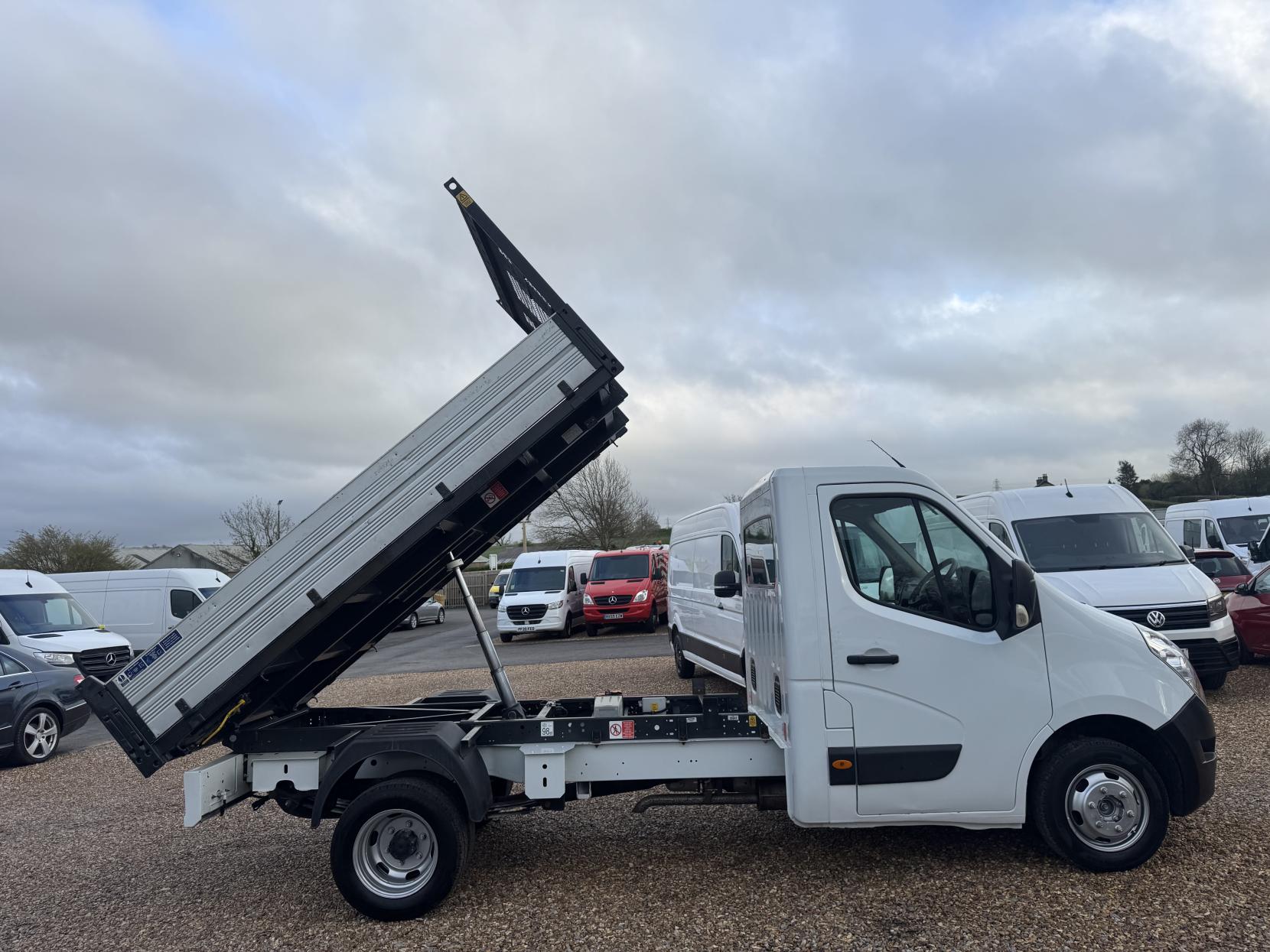 Renault Master 2.3 dCi 35 Business Tipper 2dr Diesel Manual RWD MWB Euro 5 (TRW) (125 ps)