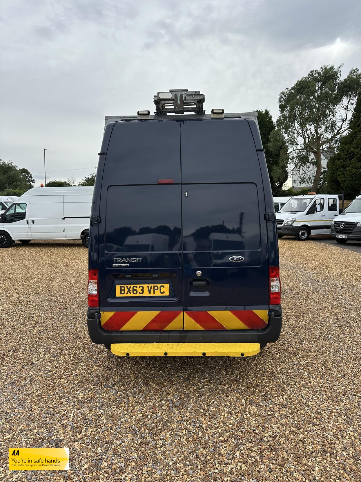 Ford Transit 2.2 TDCi 350 Panel Van 3dr Diesel Manual FWD L2 H3 (209 g/km, 123 bhp)