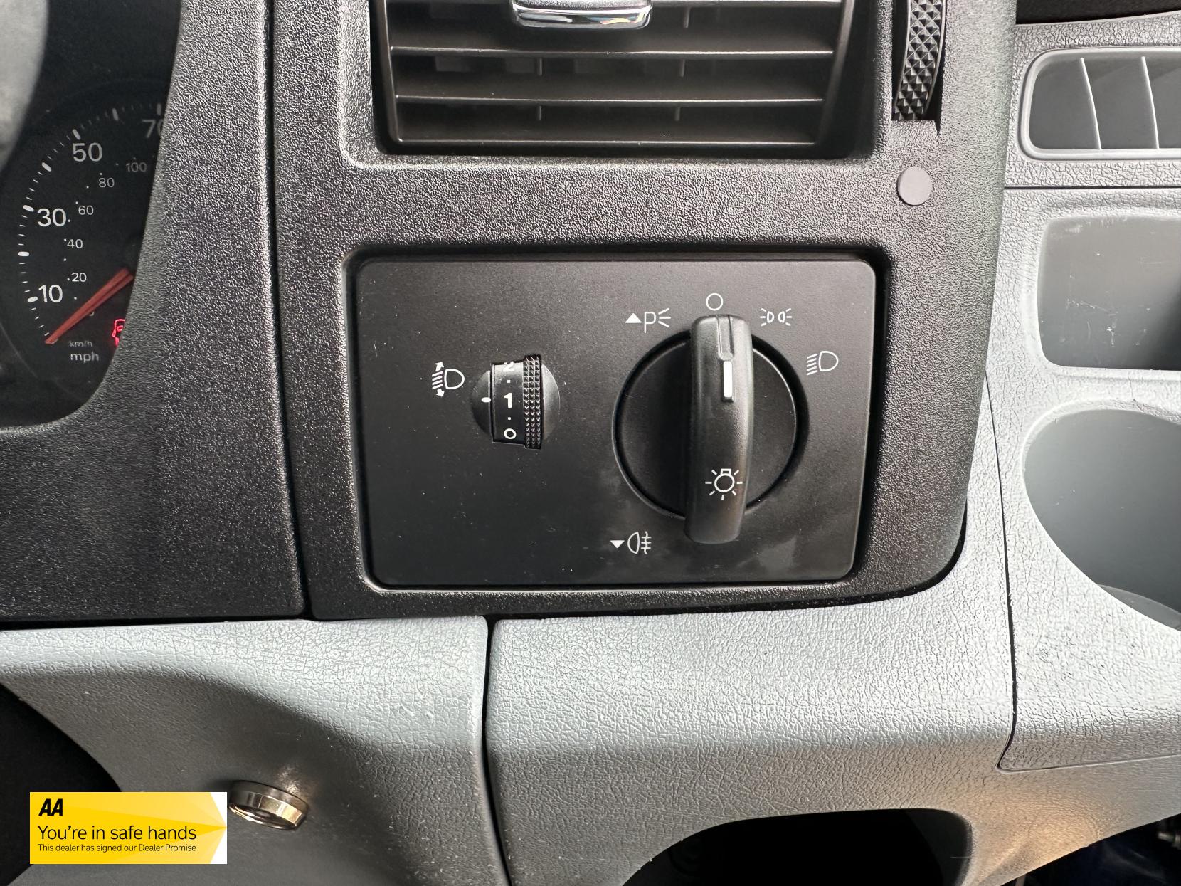 Ford Transit 2.2 TDCi 350 Panel Van 3dr Diesel Manual FWD L2 H3 (209 g/km, 123 bhp)