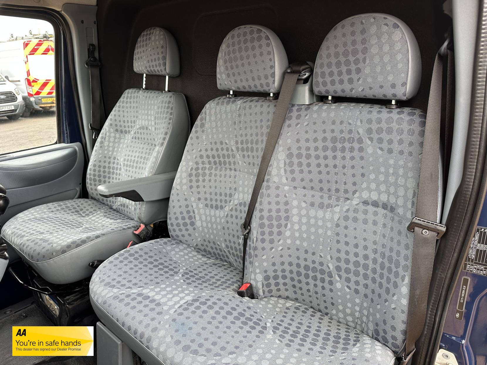 Ford Transit 2.2 TDCi 350 Panel Van 3dr Diesel Manual FWD L2 H3 (209 g/km, 123 bhp)