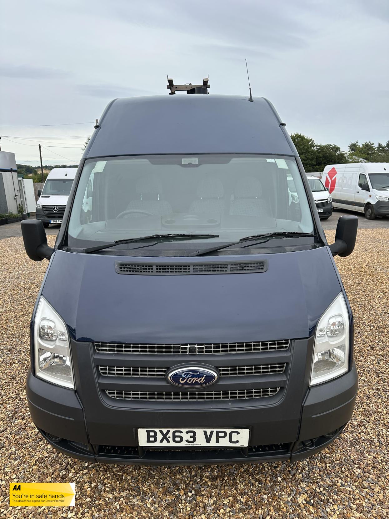 Ford Transit 2.2 TDCi 350 Panel Van 3dr Diesel Manual FWD L2 H3 (209 g/km, 123 bhp)